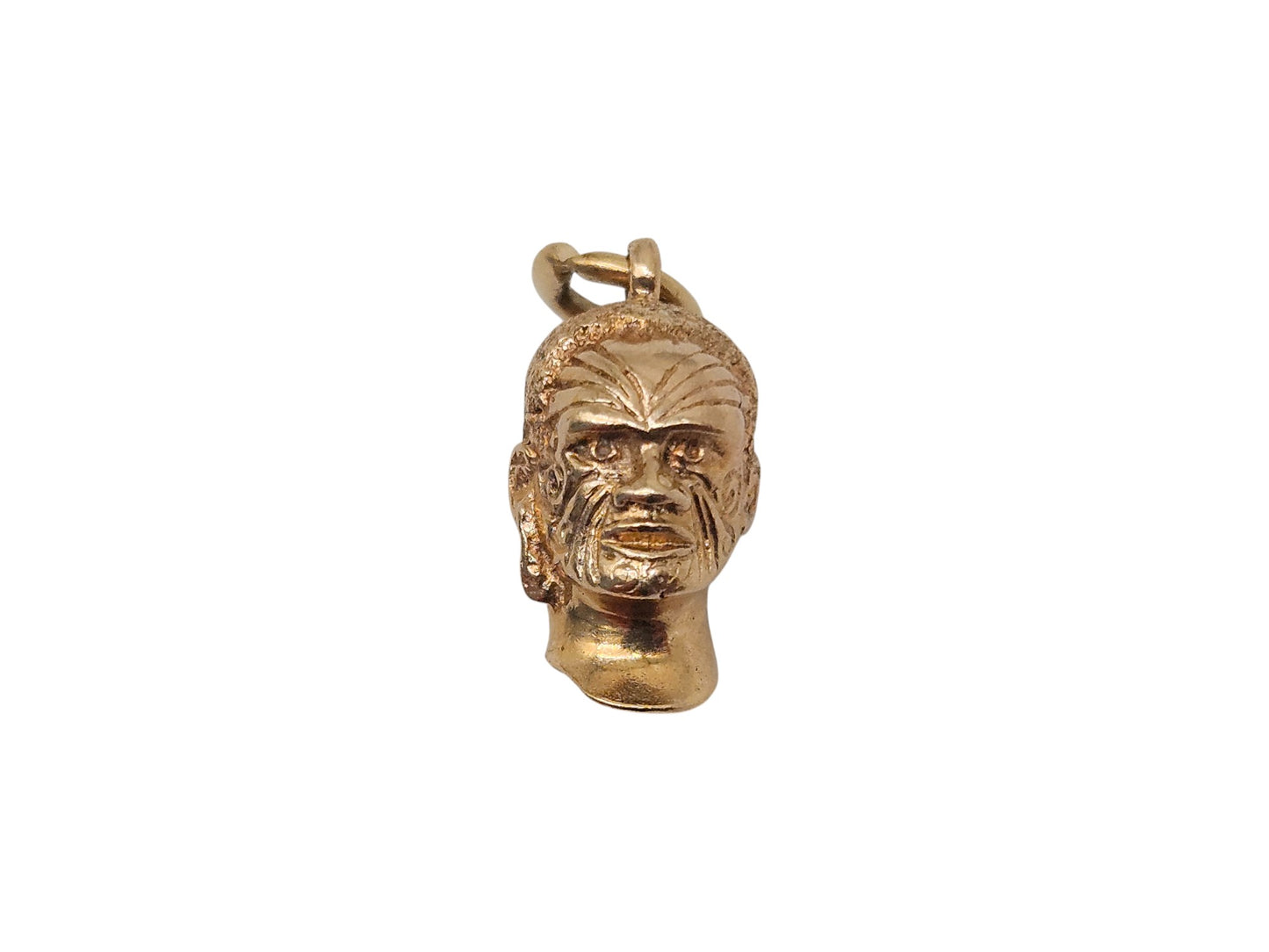 9ct Yellow Gold Tribal Head Charm L 1.2 cm 3.2 g.