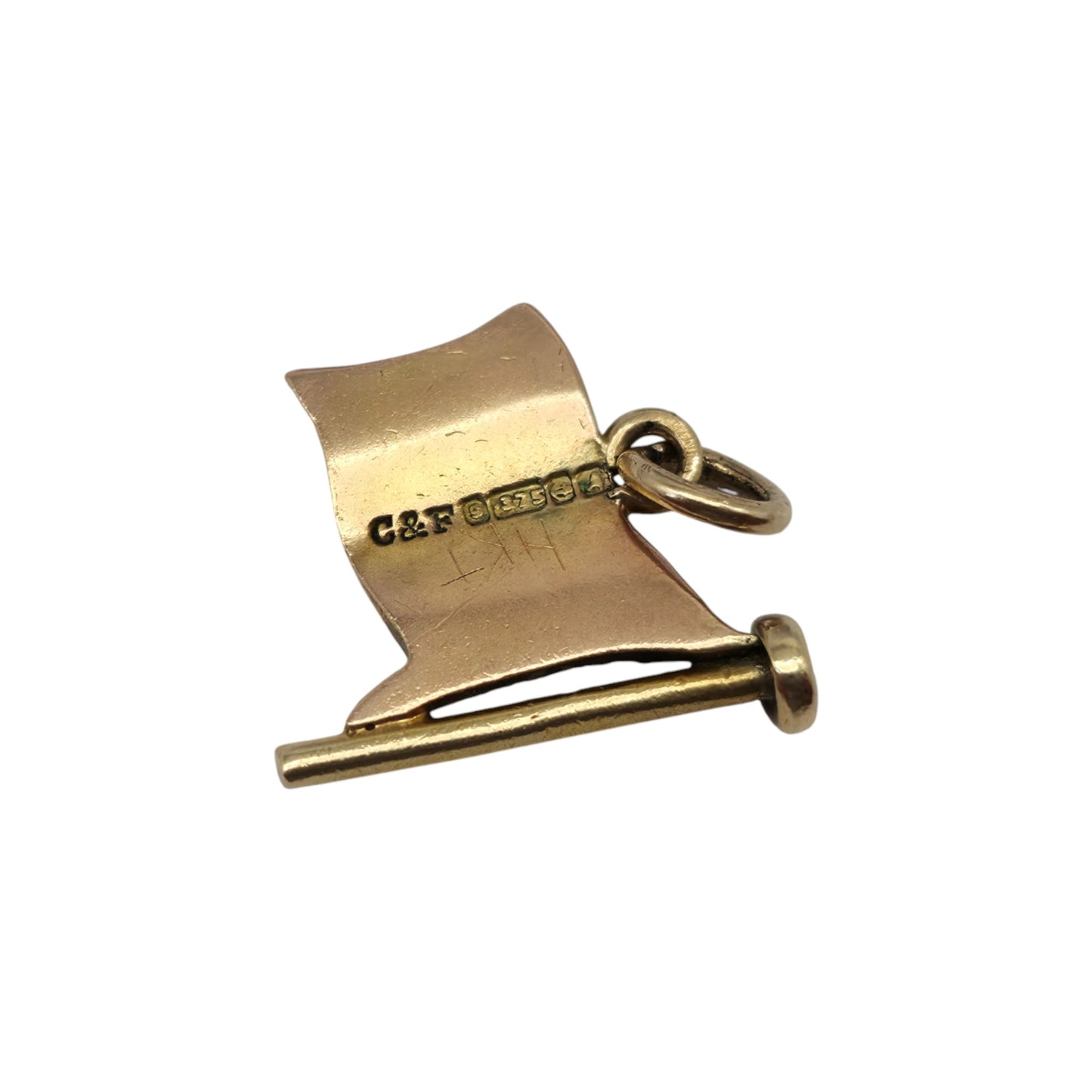 9ct 375 Yellow Gold & Enamel Union Jack Flag Charm 1950 L 1.2 cm 0.8 g.