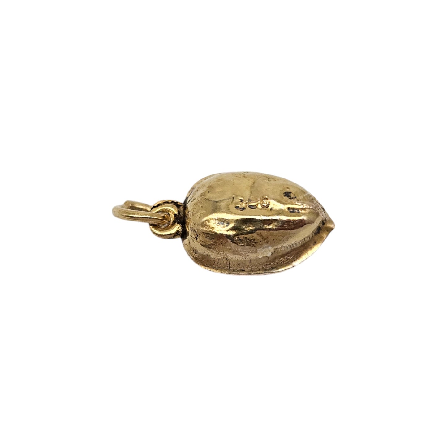 9ct Yellow Gold Walnut Charm c.1950 L 1.2 cm 0.7 g.