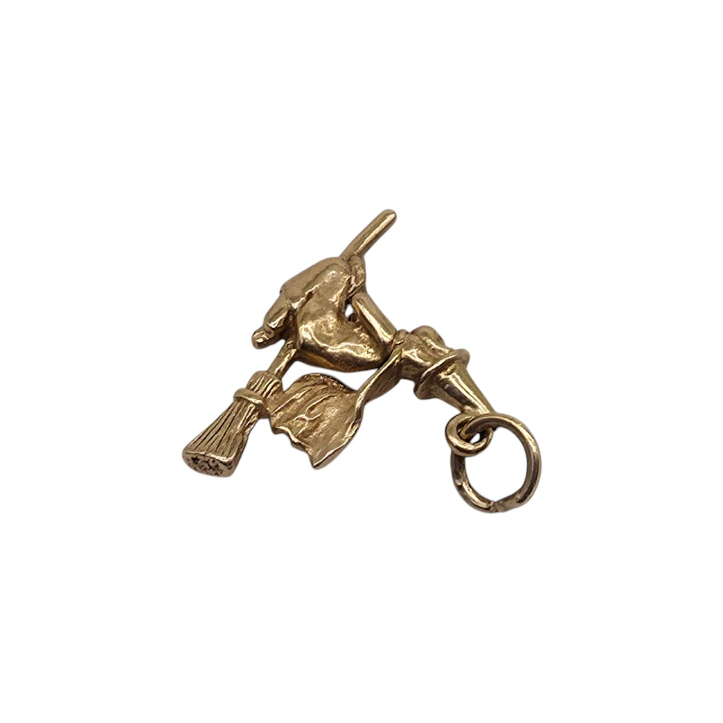 9ct Yellow Gold Witch On Broomstick Charm L 2.1 cm 1.8 g.