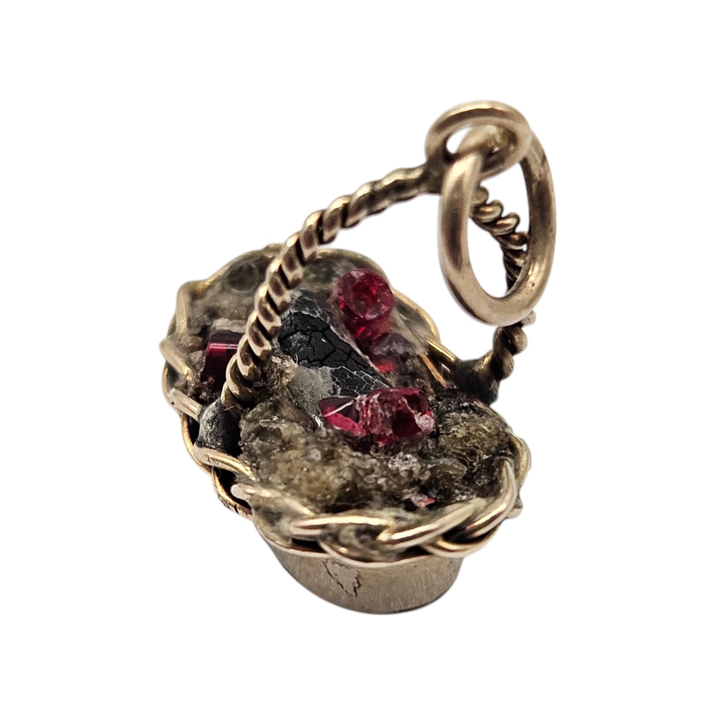 Antique 9ct Yellow Gold Basket Charm c.1910 L 1.5 cm 1.4 g.