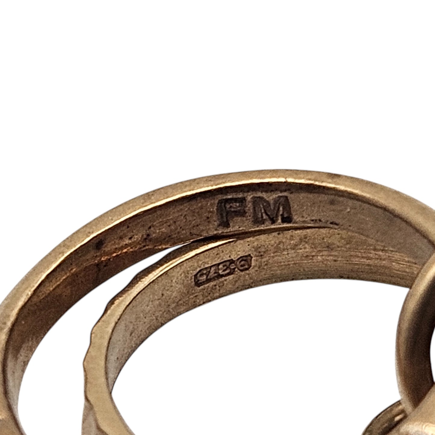 9ct 375 Yellow Gold Bundle Of Rings Charm c.1960's L 1.6 cm 2.6 g.