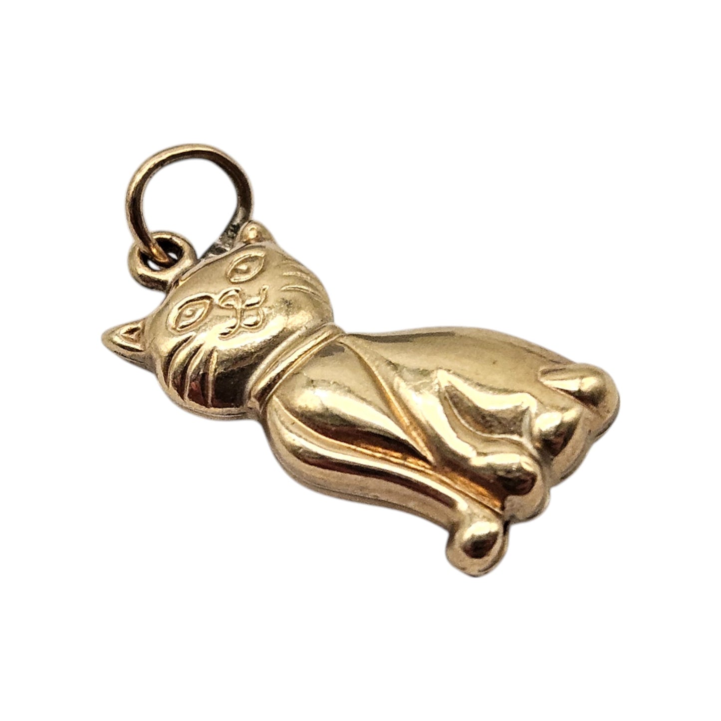 9ct Yellow Gold Seated Cat Charm L 1.4 cm 0.5 g.