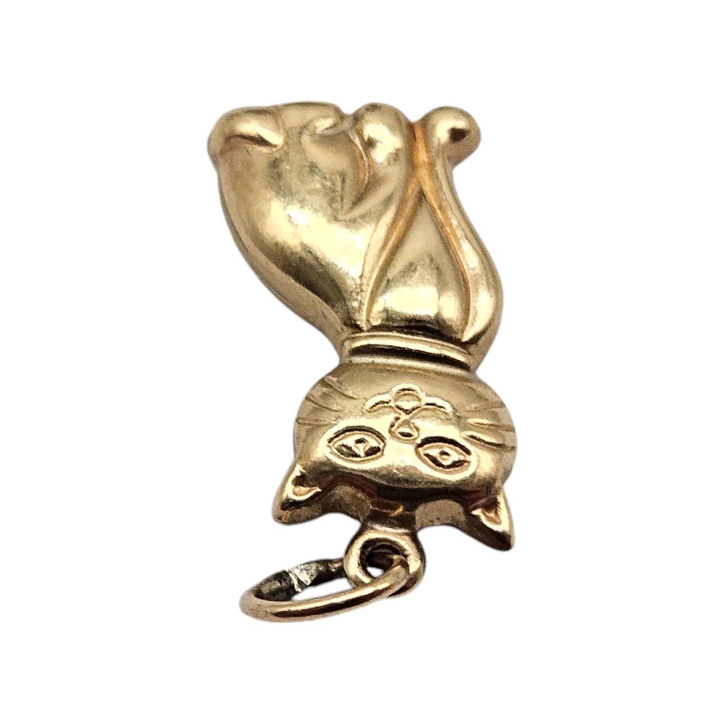9ct Yellow Gold Seated Cat Charm L 1.4 cm 0.5 g.
