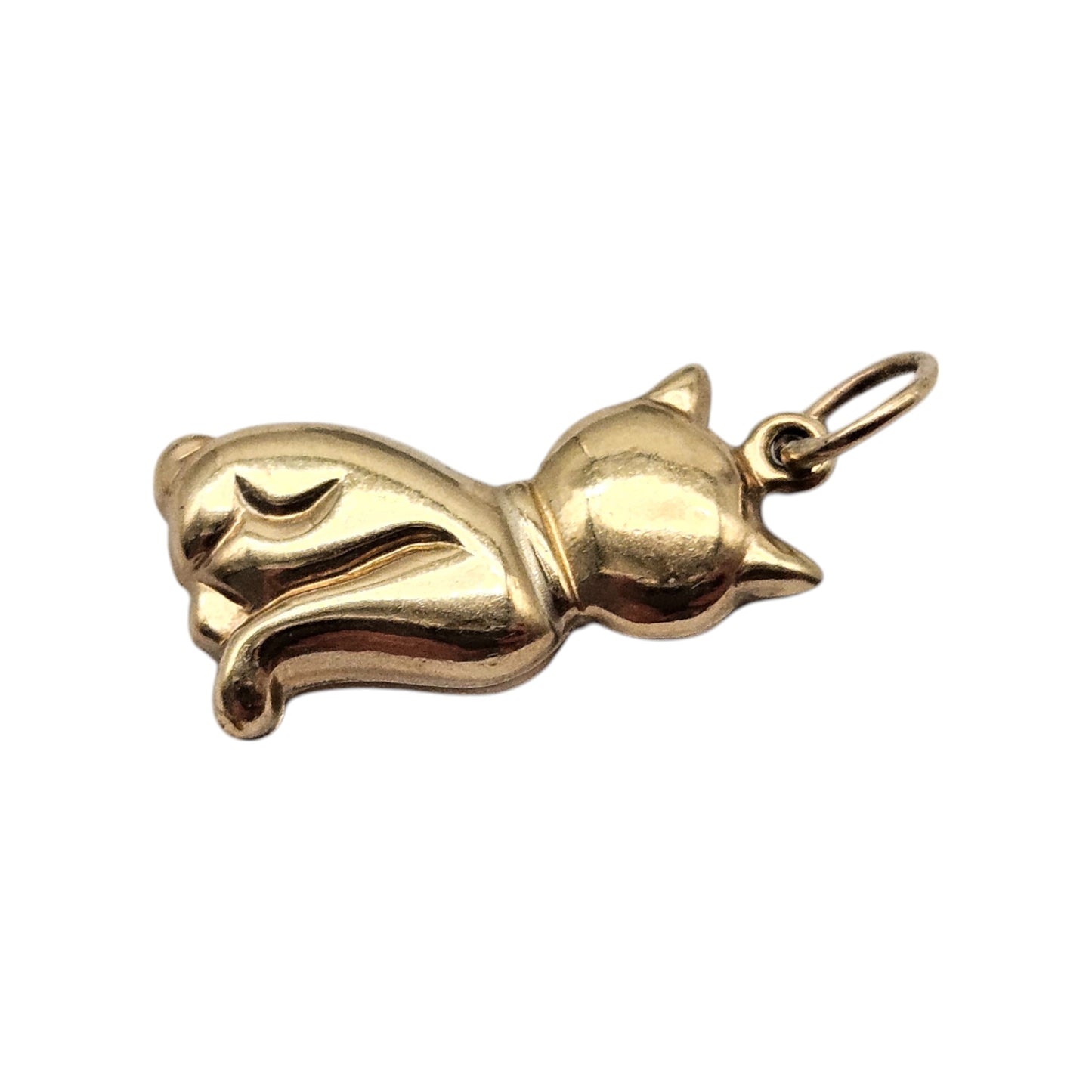 9ct Yellow Gold Seated Cat Charm L 1.4 cm 0.5 g.