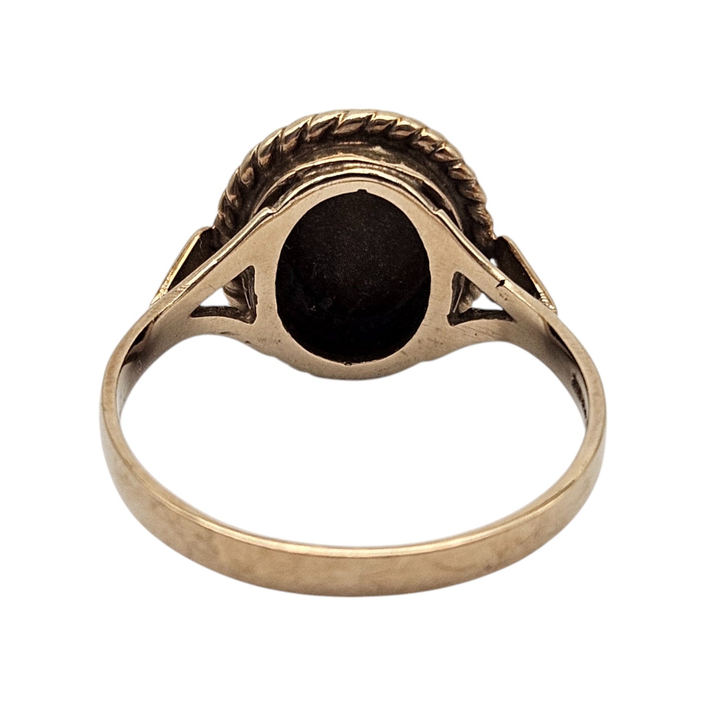 9ct 375 Yellow Gold Cat's Eye Ring 2003 Size Q 1/2 3.8 g.