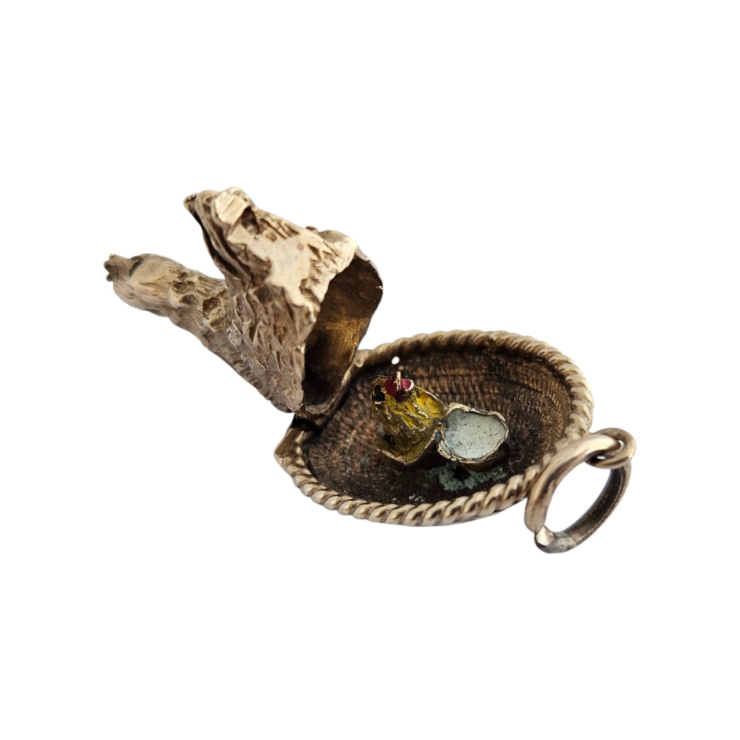 9ct 375 Yellow Gold Nesting Chicken Opening Charm c.1966 L 2.0 cm 6.6 g