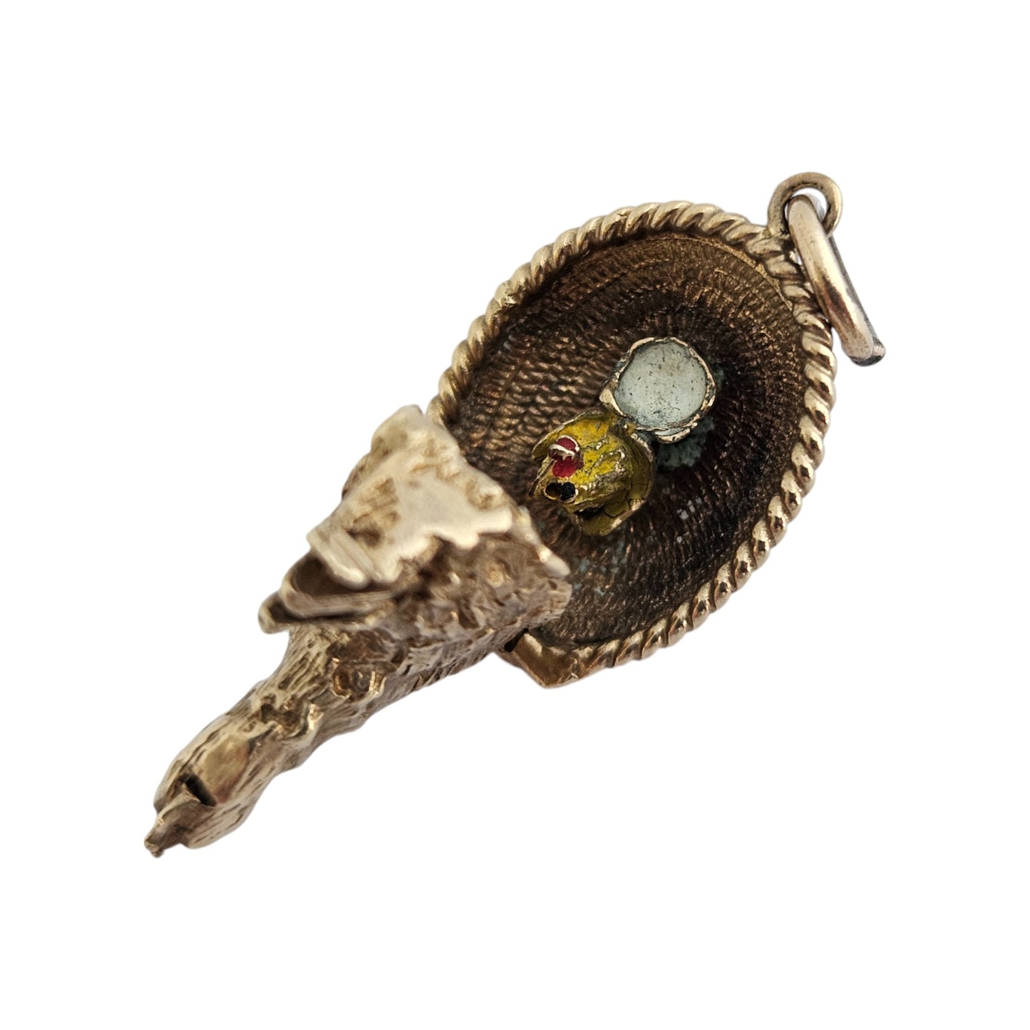 9ct 375 Yellow Gold Nesting Chicken Opening Charm c.1966 L 2.0 cm 6.6 g
