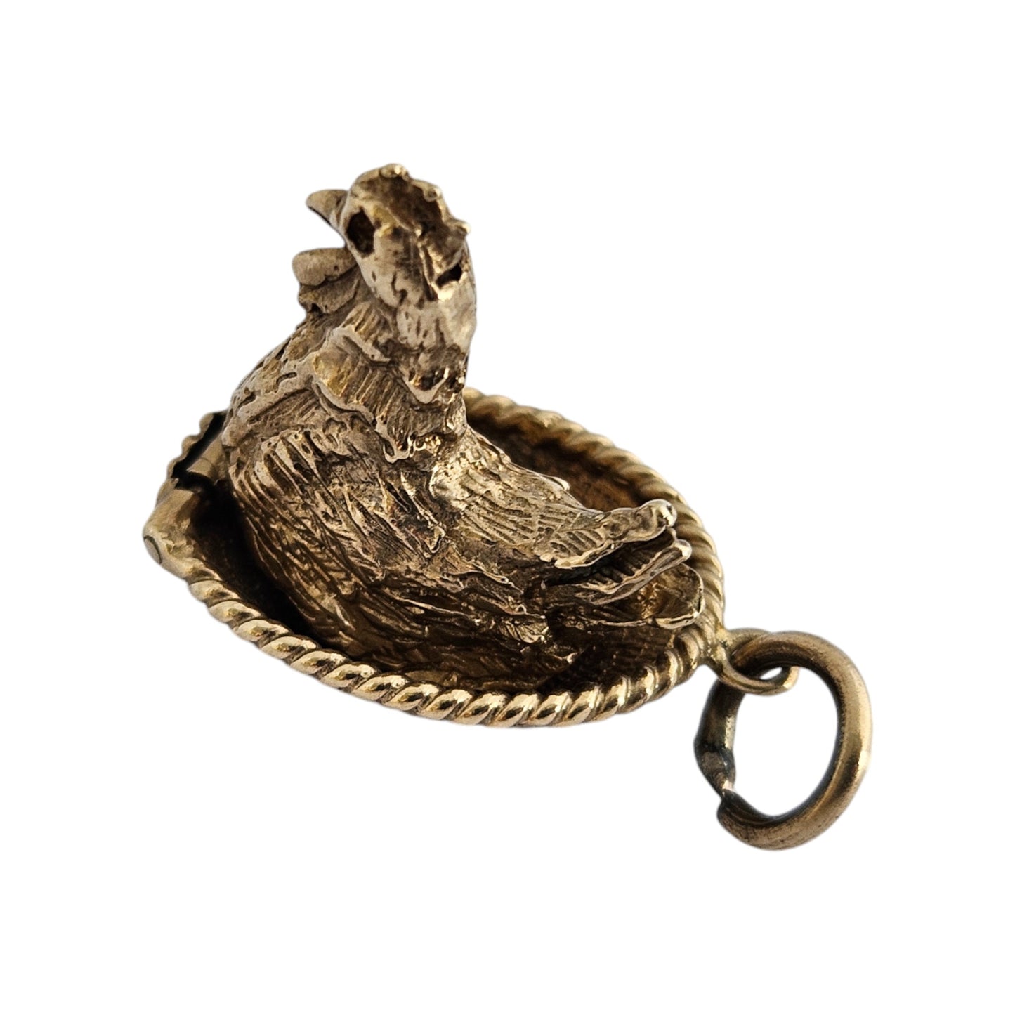 9ct 375 Yellow Gold Nesting Chicken Opening Charm c.1966 L 2.0 cm 6.6 g