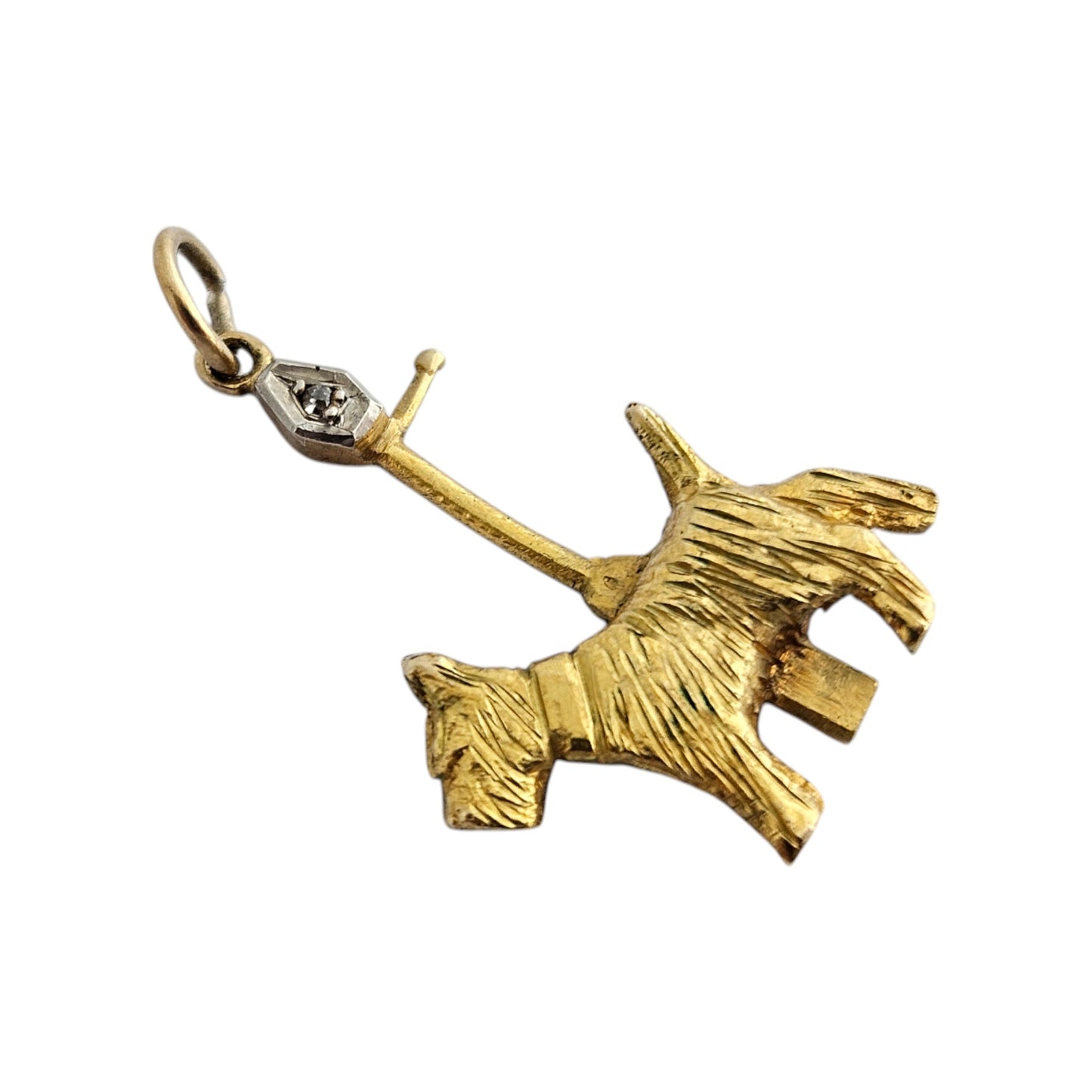 9ct Yellow Gold Terrier Dog by a Lamp Post With a Small Diamond L 2.0 cm 2.1 g