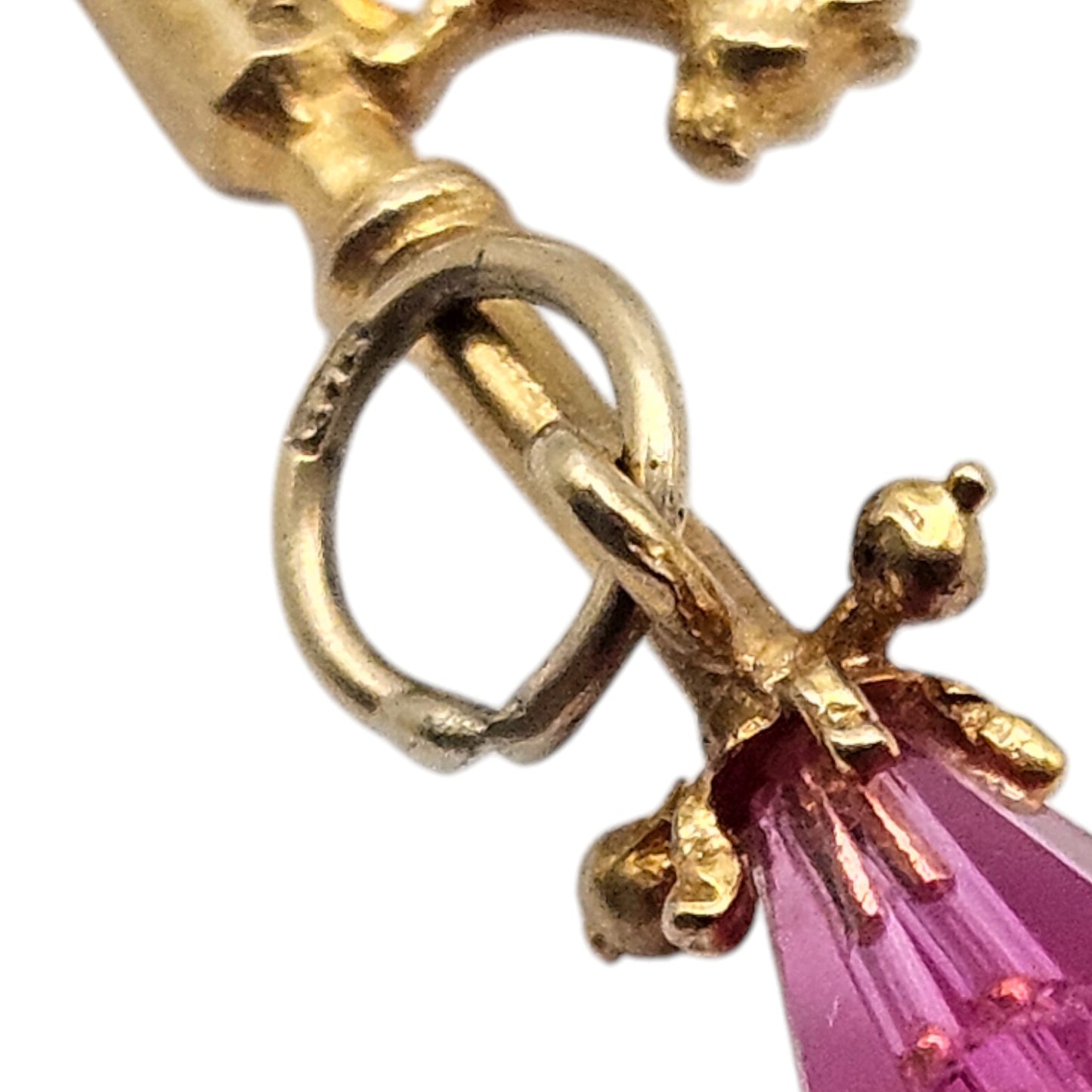 9ct 375 Yellow Gold Dog Chasing a Cat by Lamp Post Charm 1970 L 2.9 cm 2.1 g.