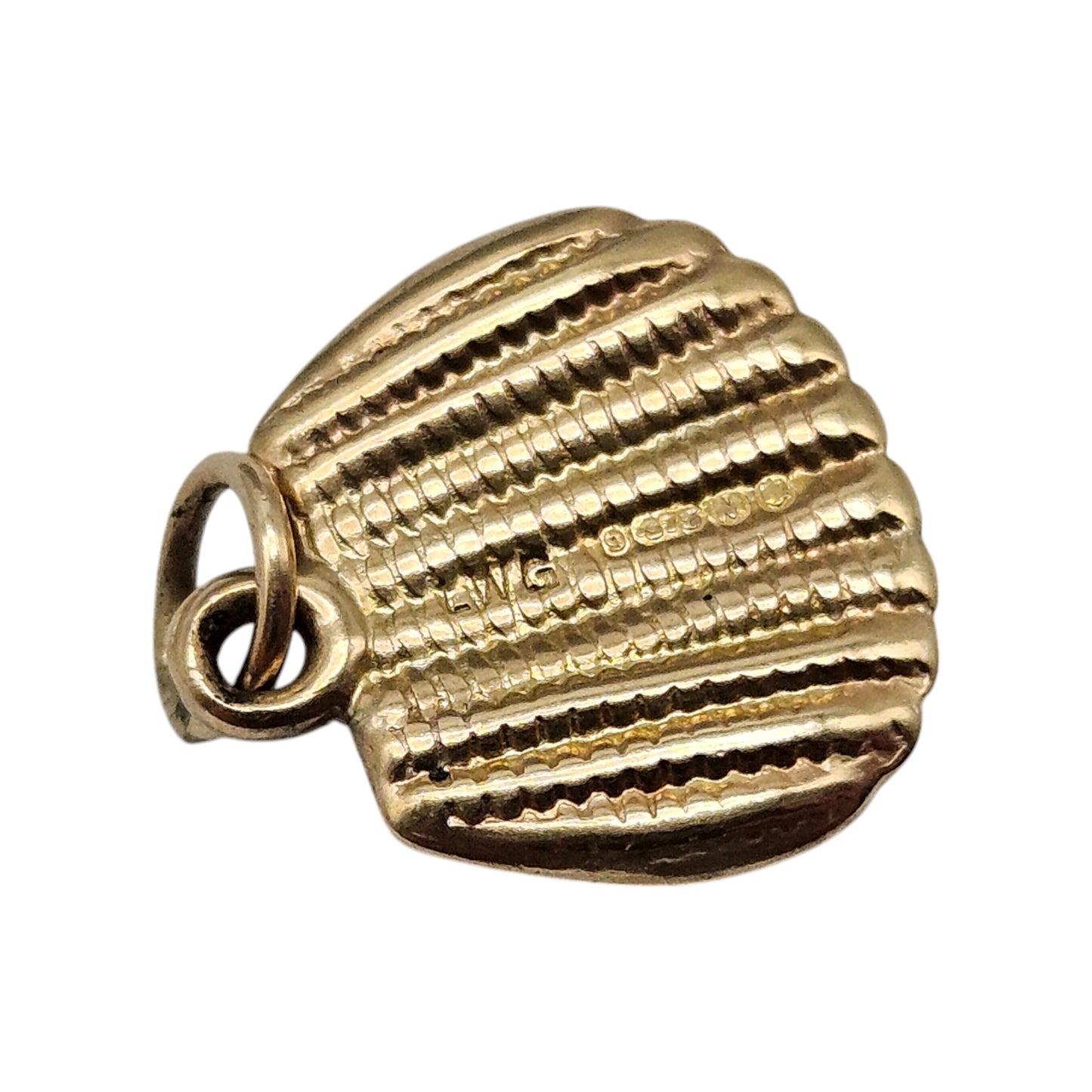9ct 375 Yellow Gold Fishing Creel Charm 1947 L 1.0 cm 0.8 g.