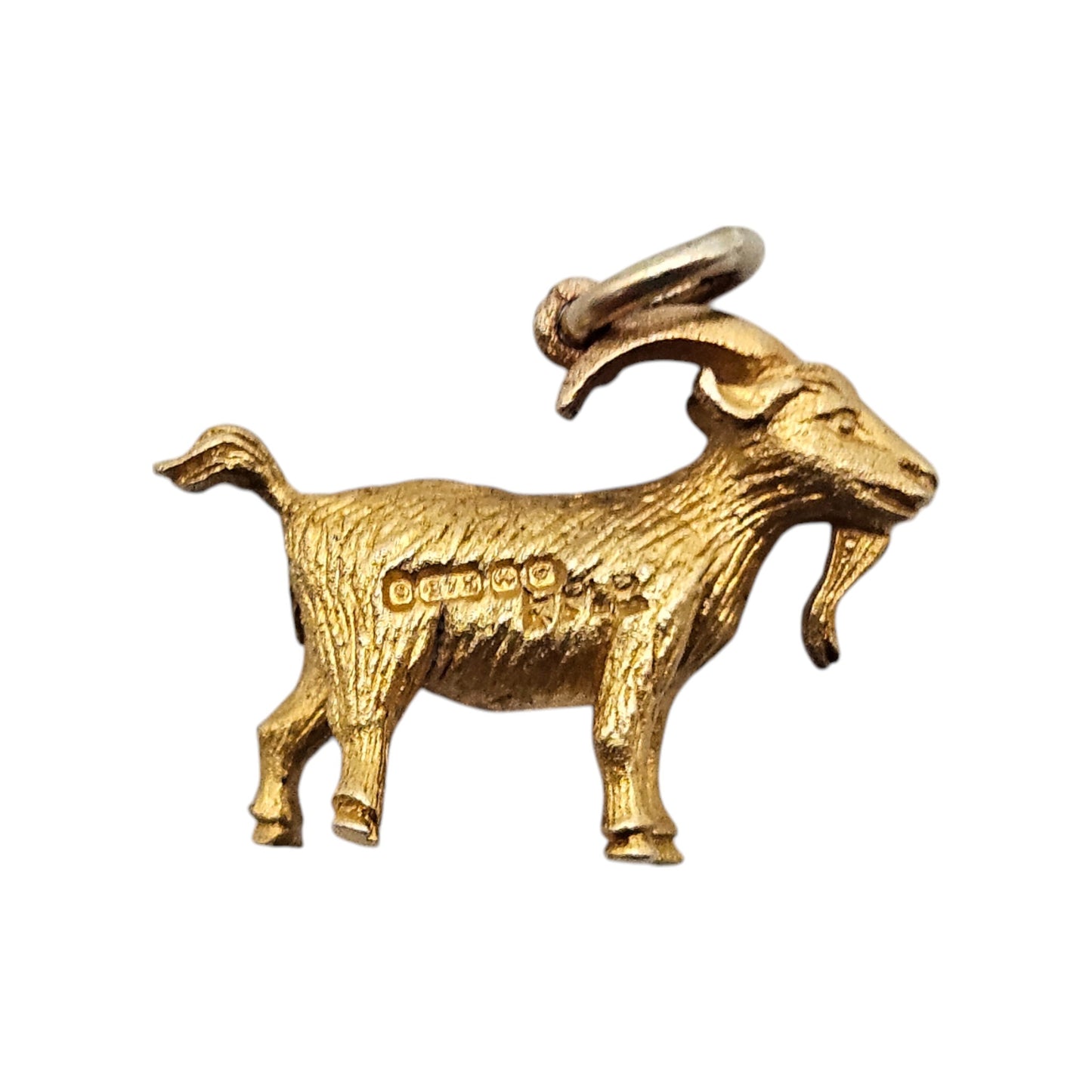 9ct 375 Yellow Gold Goat Charm 1956 L 1.8 cm 2.6 g.