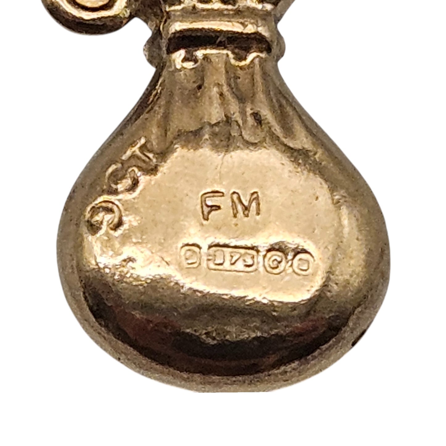9ct 375 Yellow Gold £100 Money Bag Charm 1958 L 1.4 cm 0.6 g.