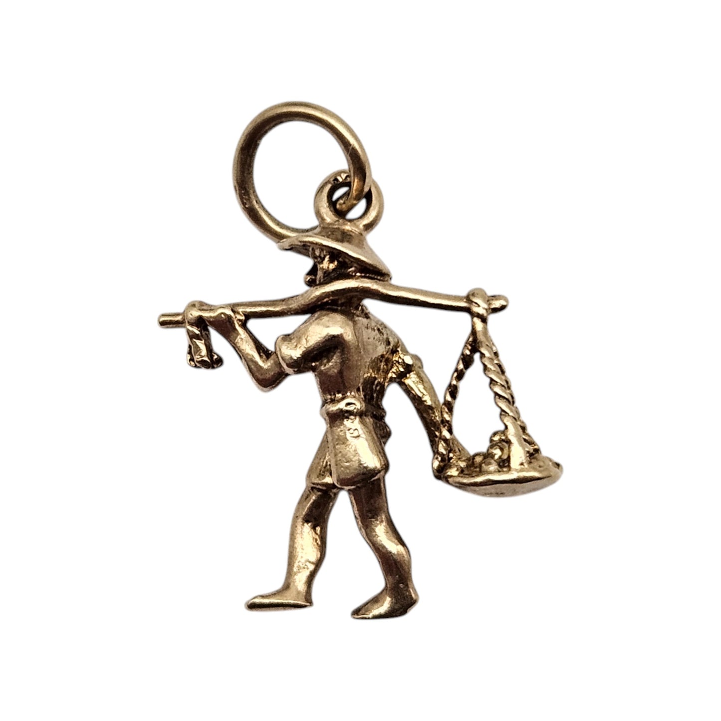 9ct 375 Yellow Gold Oriental Man Charm 1964 L 1.6 cm 1.8 g.