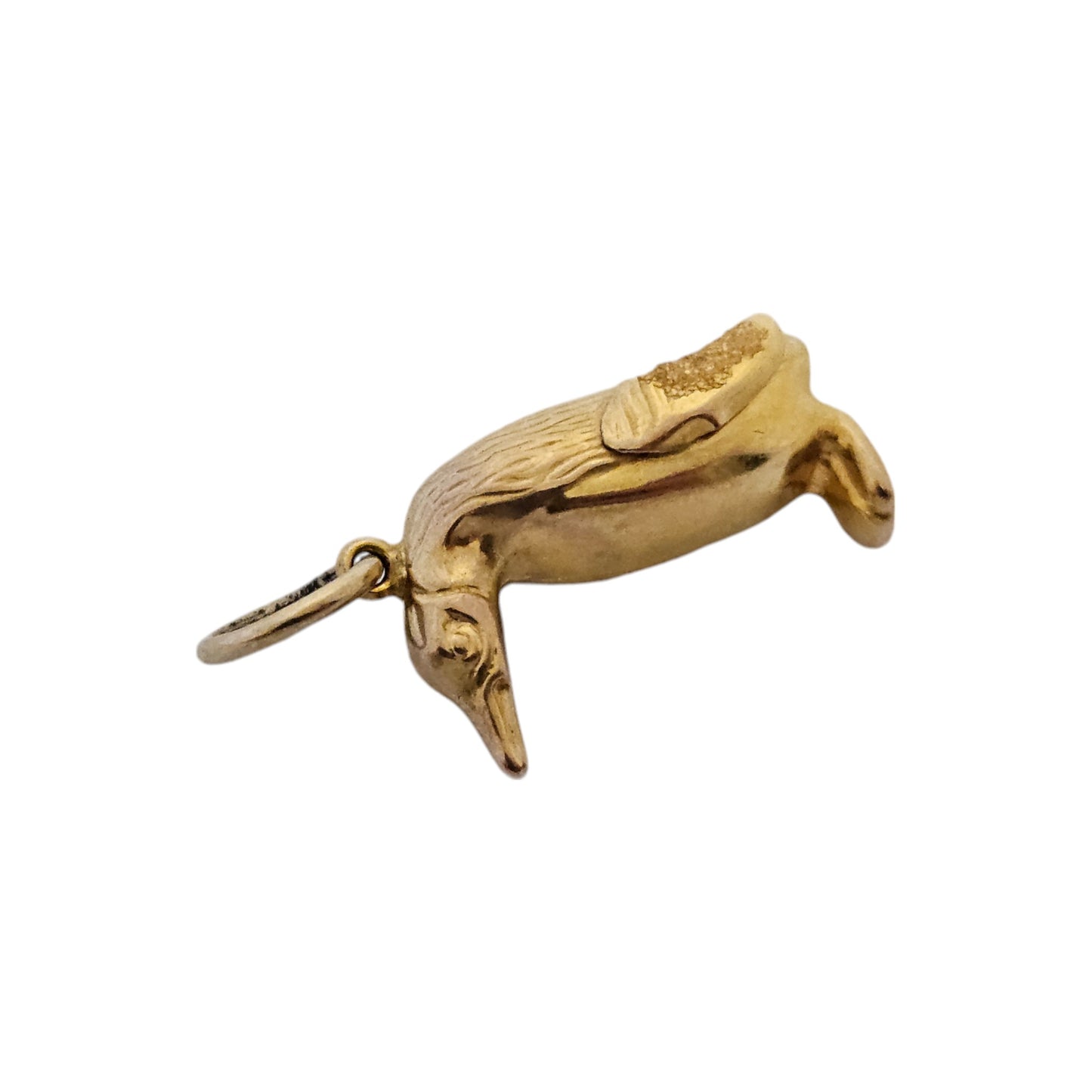 9ct 375 Yellow Gold Penguin Charm 1975 L 1.9 cm 1.1 g.