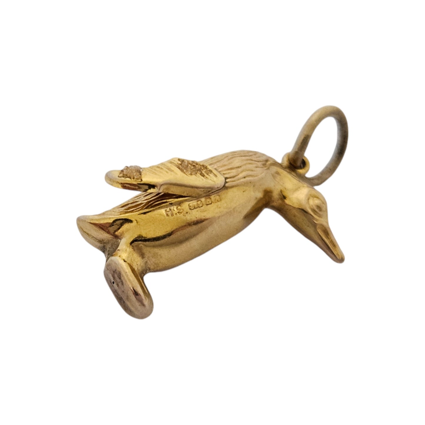 9ct 375 Yellow Gold Penguin Charm 1975 L 1.9 cm 1.1 g.