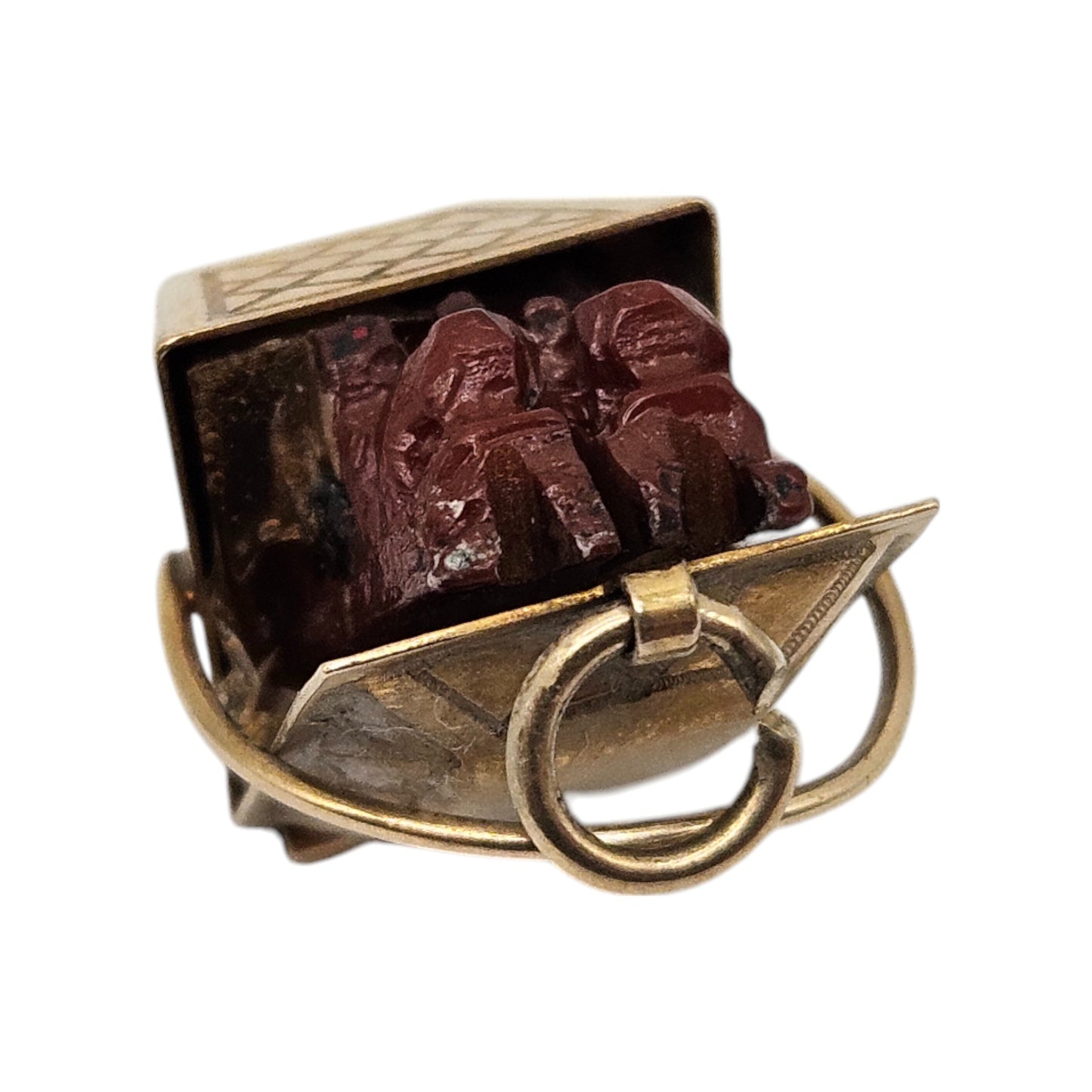 9ct 375 Yellow Gold Puppies In Basket Charm 1948 L 1.7 cm 2.5 g.