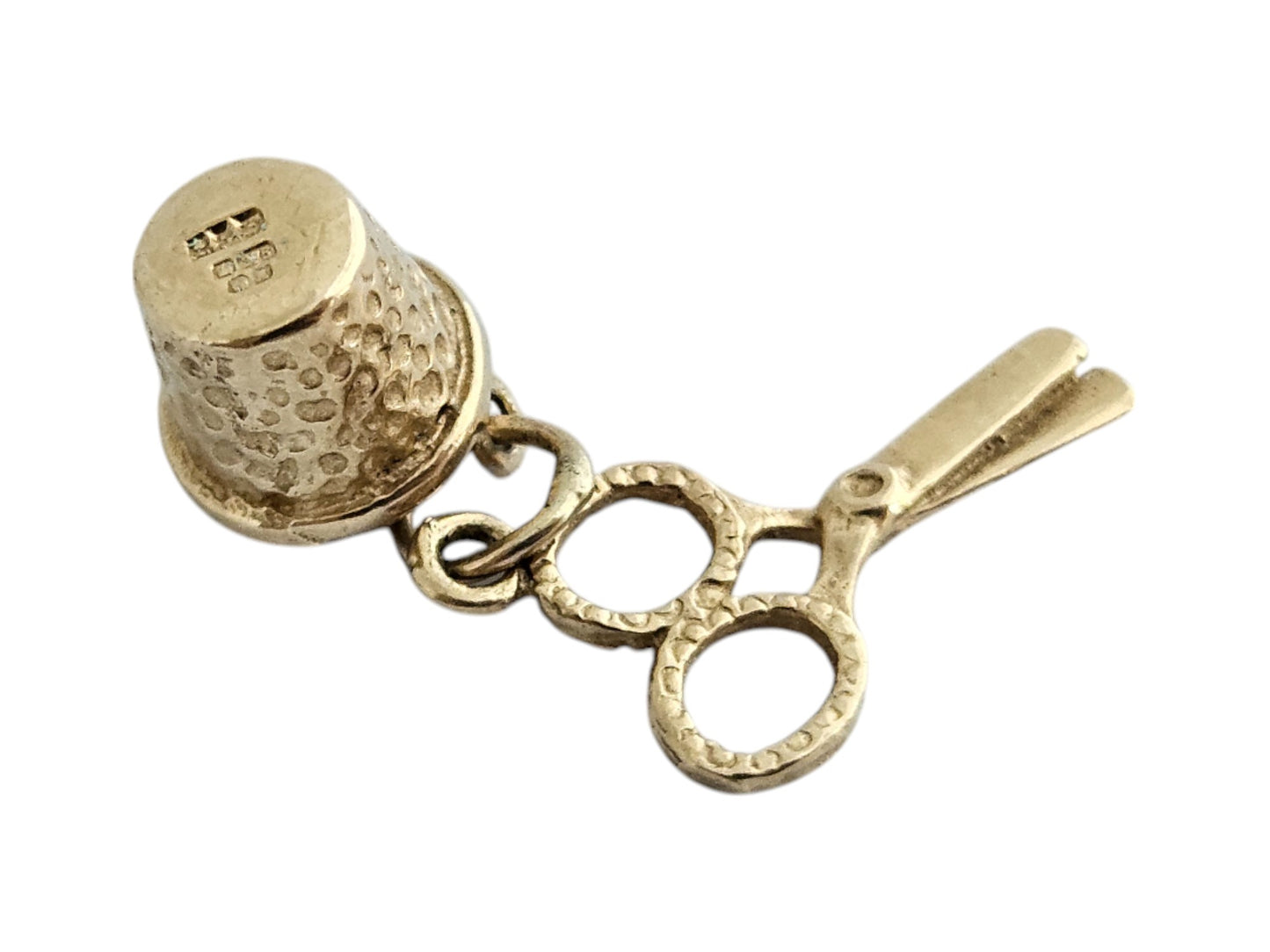 9ct 375 Yellow Gold Scissors & Thimble Sewing Charm 1997 L 1.4 cm 1.3 g.