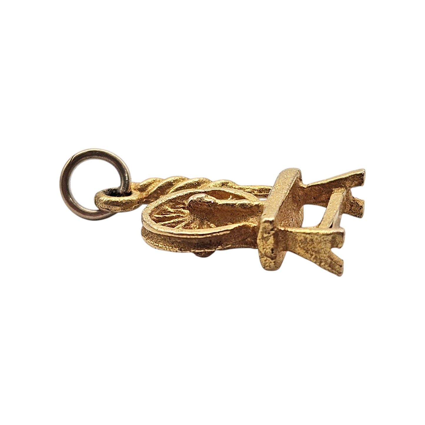 9ct 375 Yellow Gold Spinning Wheel Charm 1957 L 1.5 cm 1.7 g.