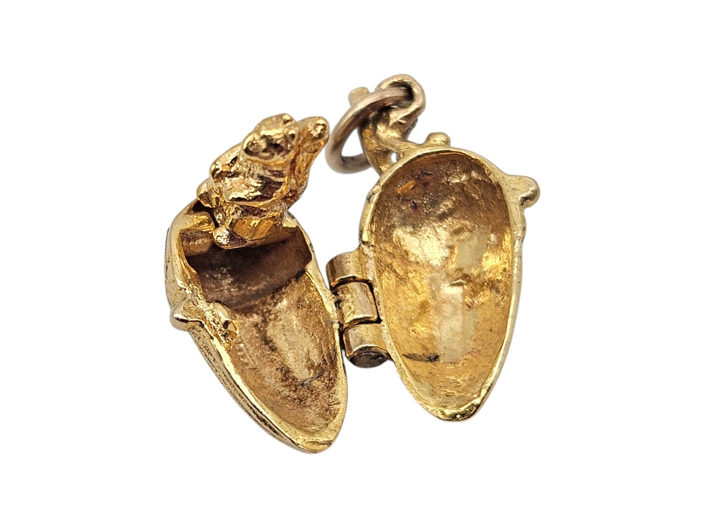 Rare 9ct 375 Yellow Gold Squirrel Inside Acorn Opening Charm 1960 L 1.6 cm 2.3 g.