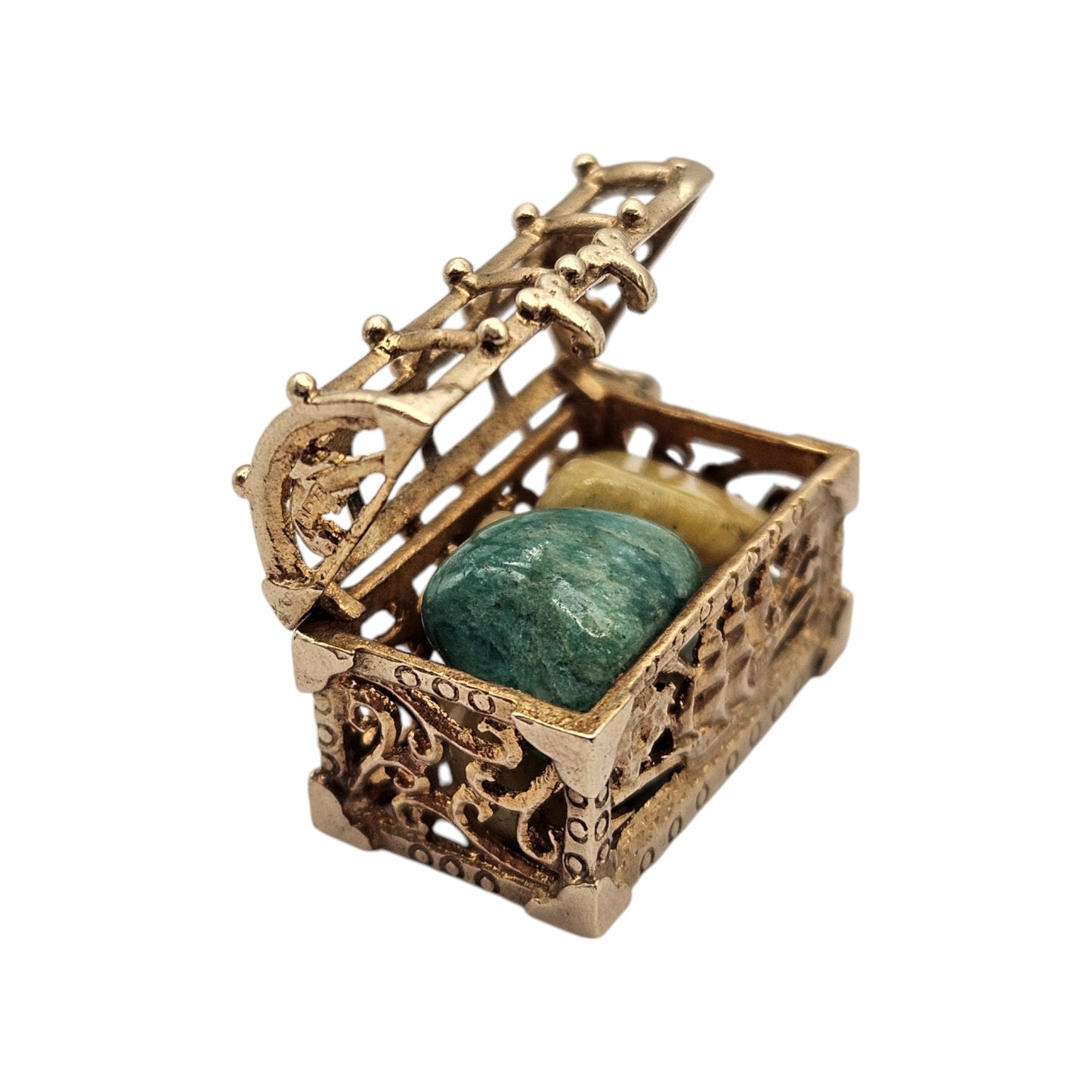 9ct 375 Yellow Gold Treasure Chest Opening Charm c.1960's L 1.9 cm 6.8 g.