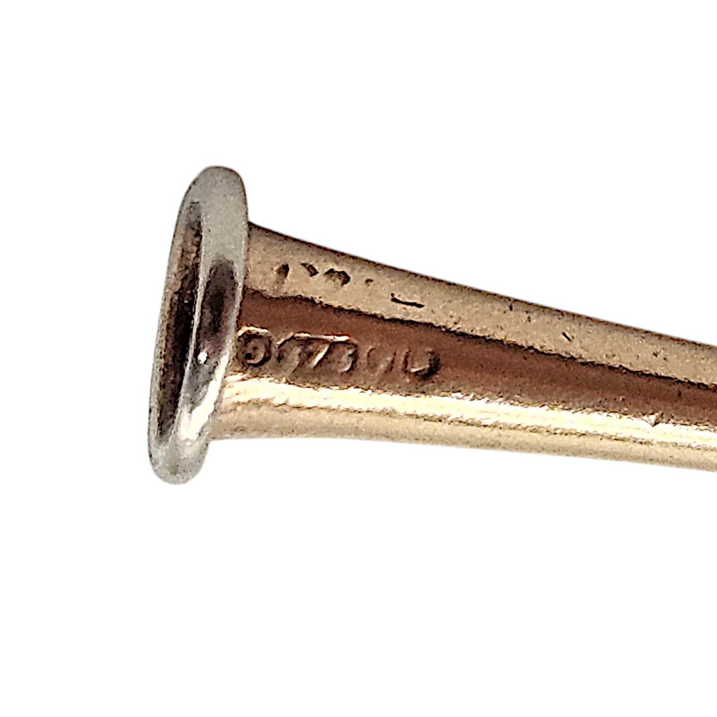 9ct 375 Yellow Gold Trumped Charm 1954 L 1.8 cm 0.6 g.