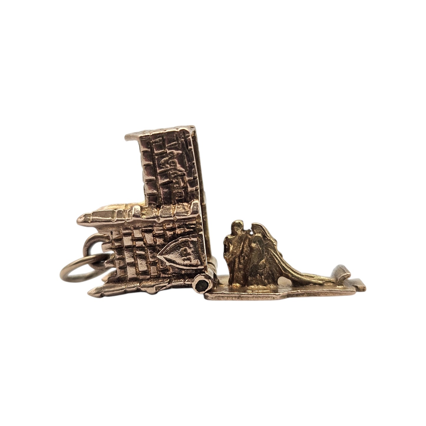 9ct 375 Yellow Gold Wedding In Church Opening Charm 1969 L 1.3 cm 3.3 g.