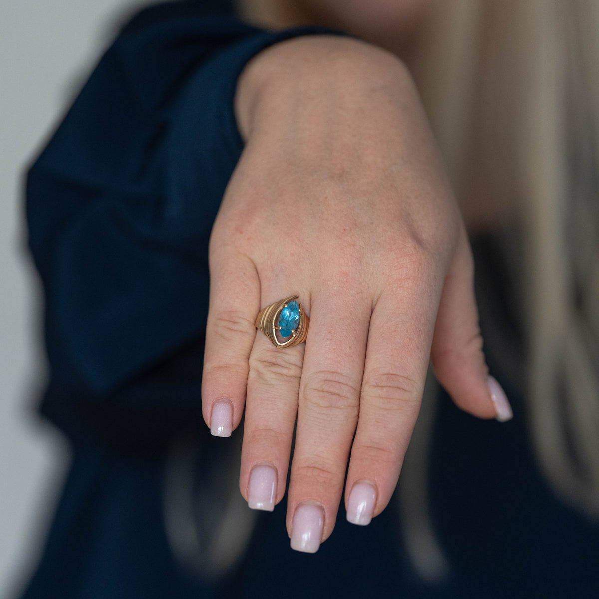 Modernistic 14ct Yellow Gold Ring with Blue Topaz Size L 3.7 g