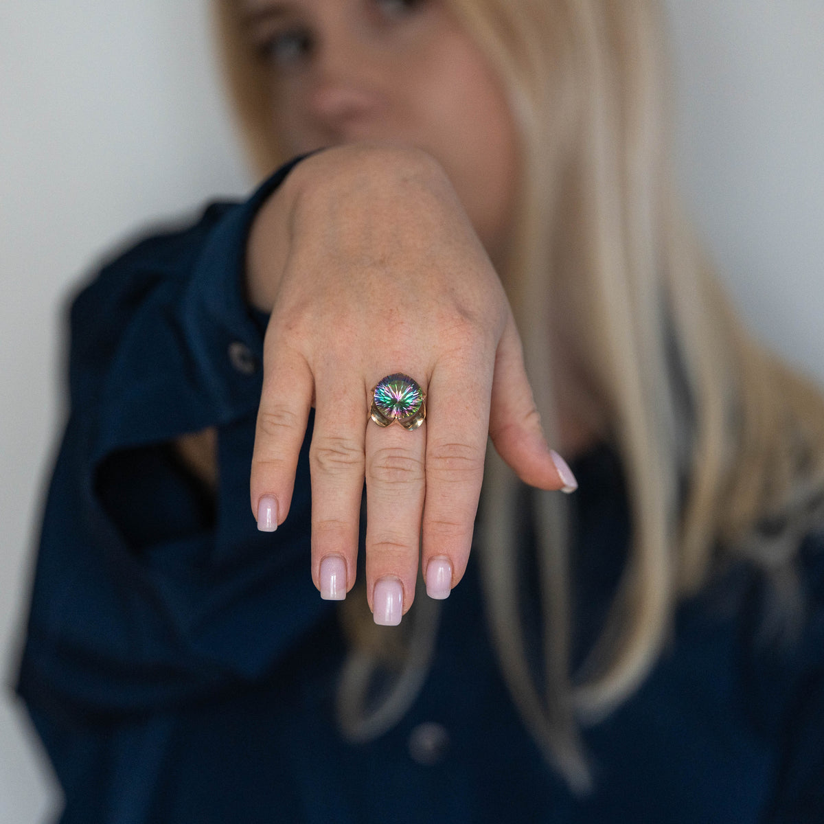 14ct Yellow Gold & Large Mystic Topaz Ring Size N 1/2 5.3 g