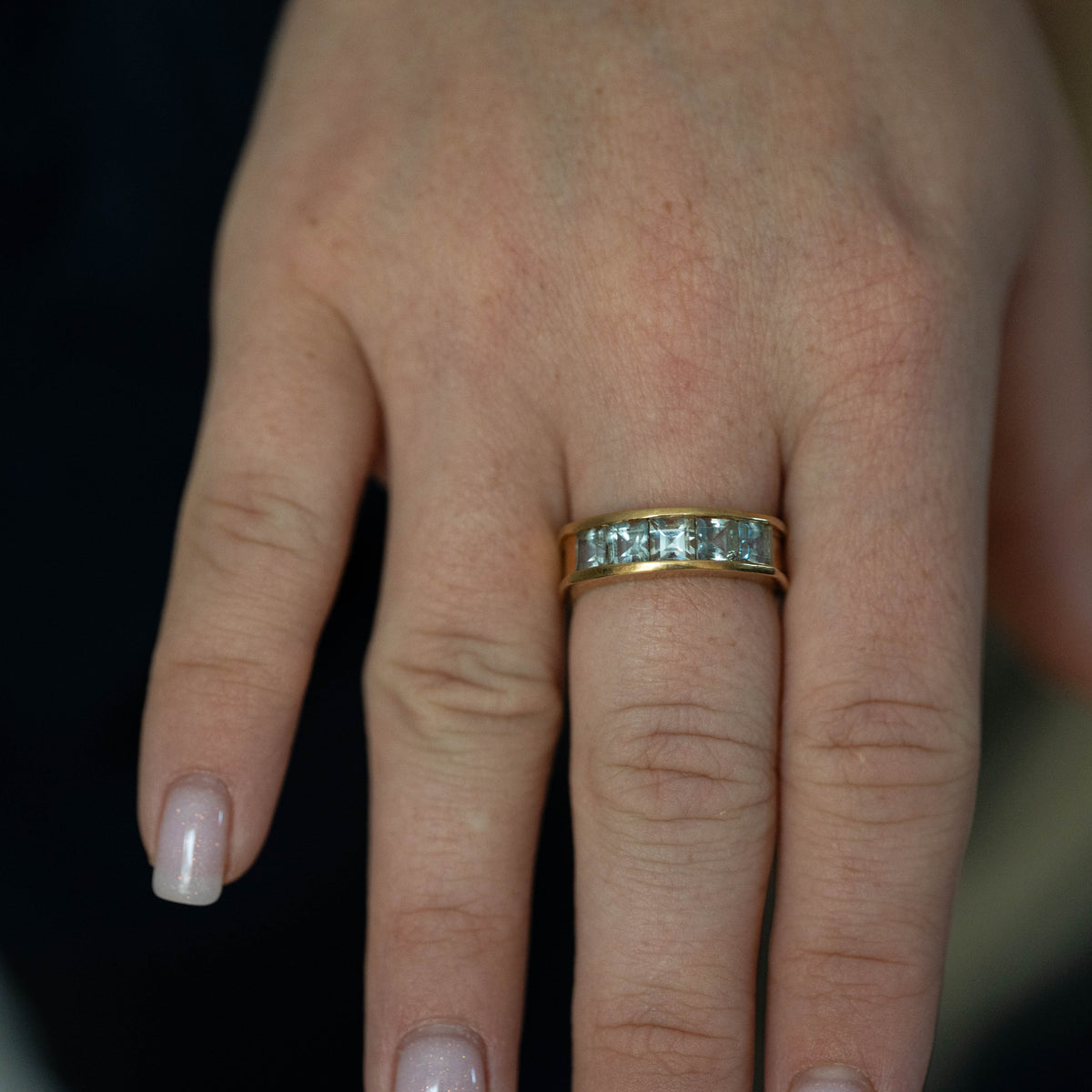 18ct Yellow Gold Aquamarine Ring Size O 6.8 g.