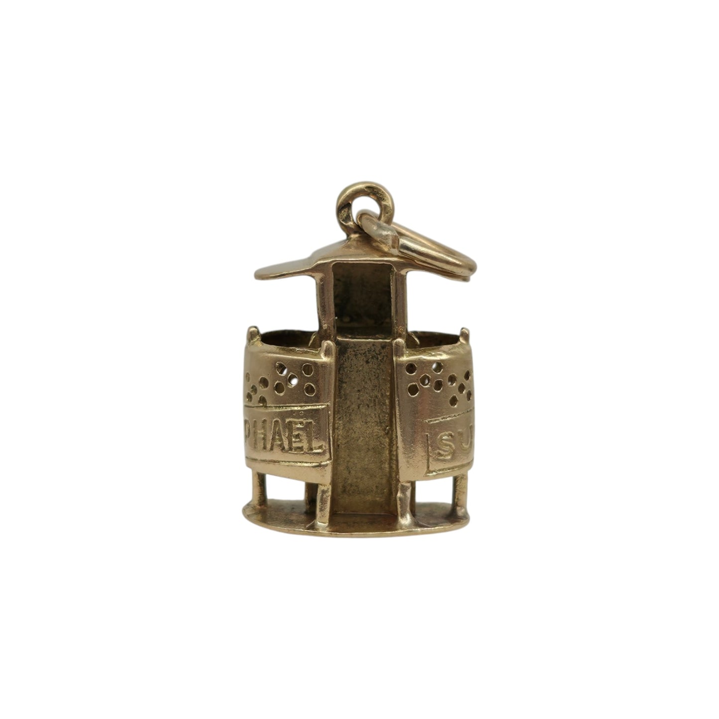 18金イエローゴールド ビーチ更衣室チャーム L 1.6cm 4.1g