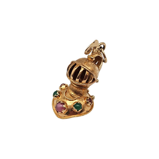 Heavy 18ct Yellow Gold Knight's Helmet Charm L 3.2 cm 6.1 g.