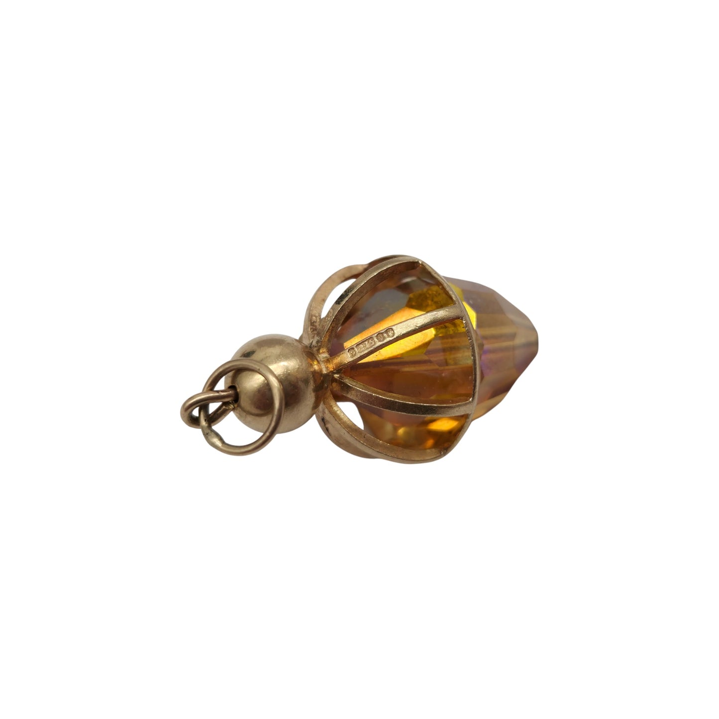 9ct 375 Yellow Gold Acorn Charm 1971 L 2.6 cm 4.9 g.