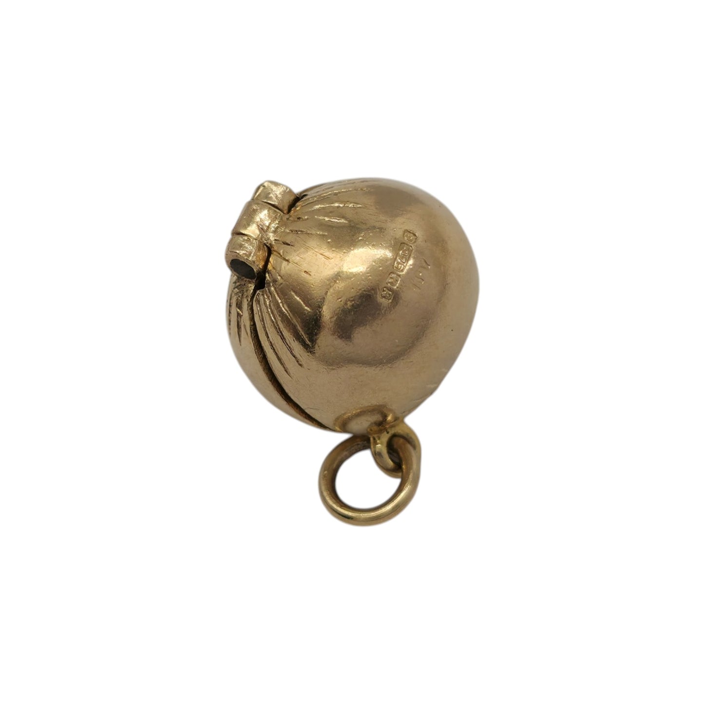 9ct 375 Yellow Gold & Enamel Adam & Eve Inside Apple Opening Charm 1966 L 1.3 cm 3.2 g.