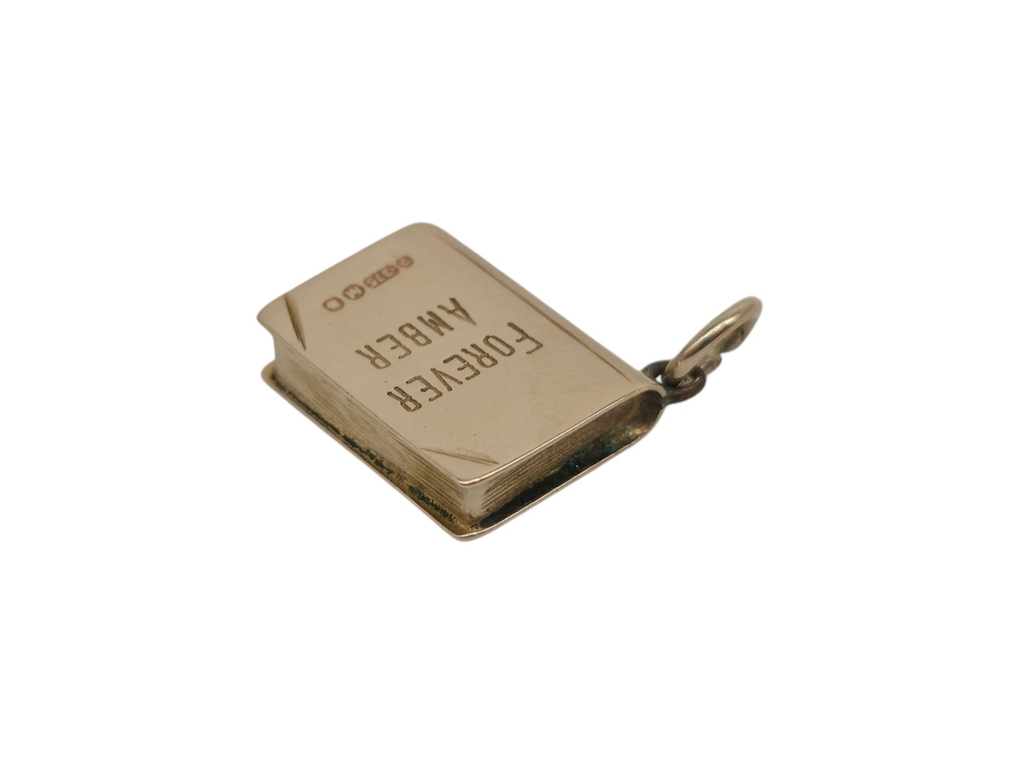 9K 375イエローゴールド「フォーエバー・アンバー」アルバムチャーム 1947年製 長さ1.2cm 1.2g。