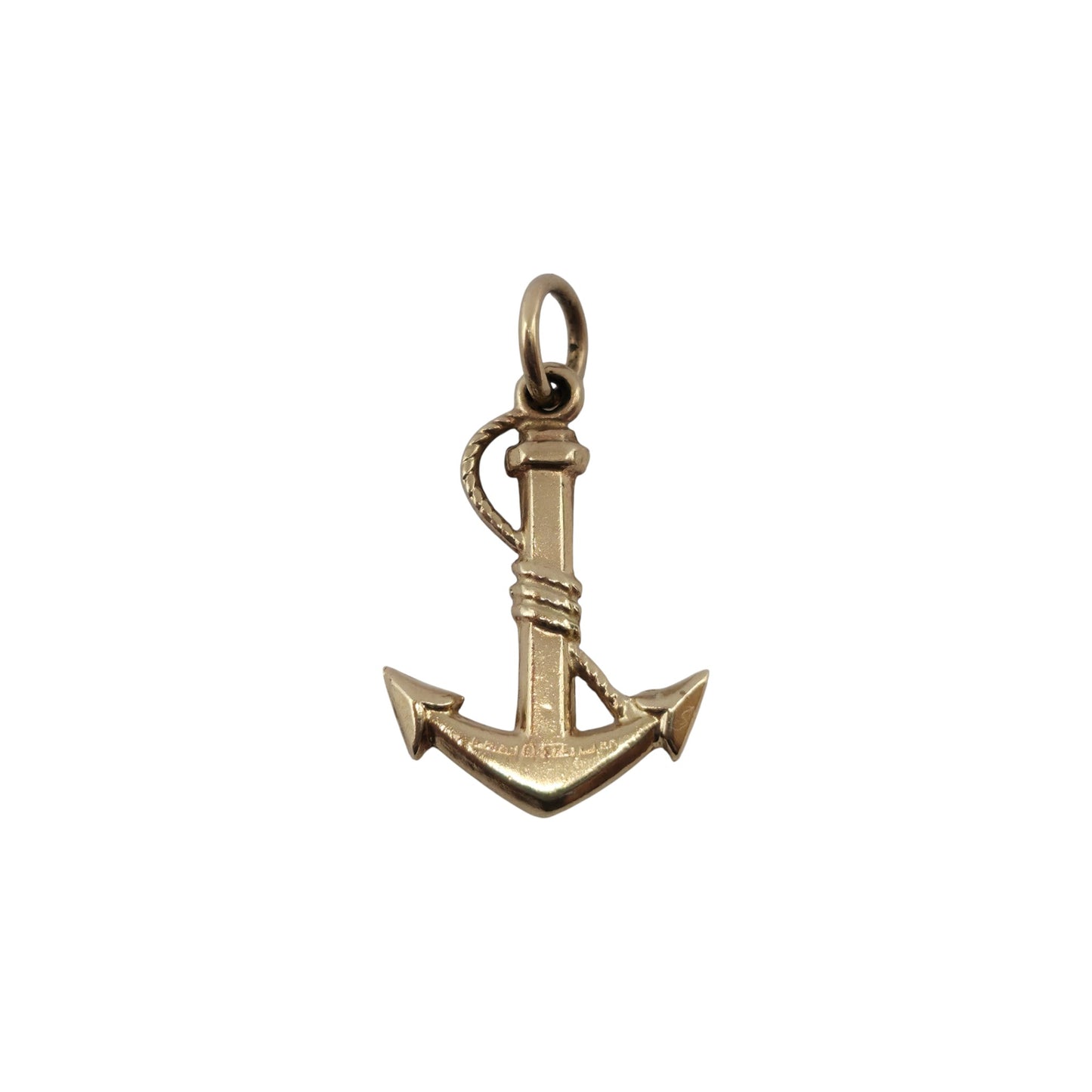 9ct 375 Yellow Gold Anchor Charm c.1968 L 1.6 cm 0.5 g.