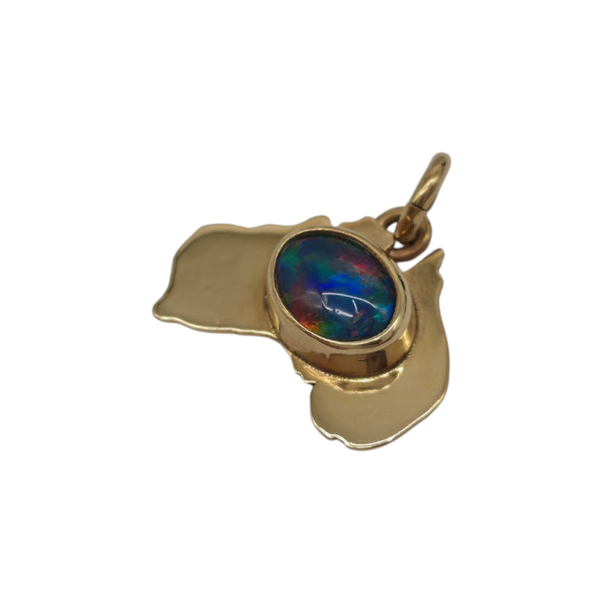 9ct Yellow Gold Australia Map Charm With Opal Triplet L 1.5 cm 0.9 g.