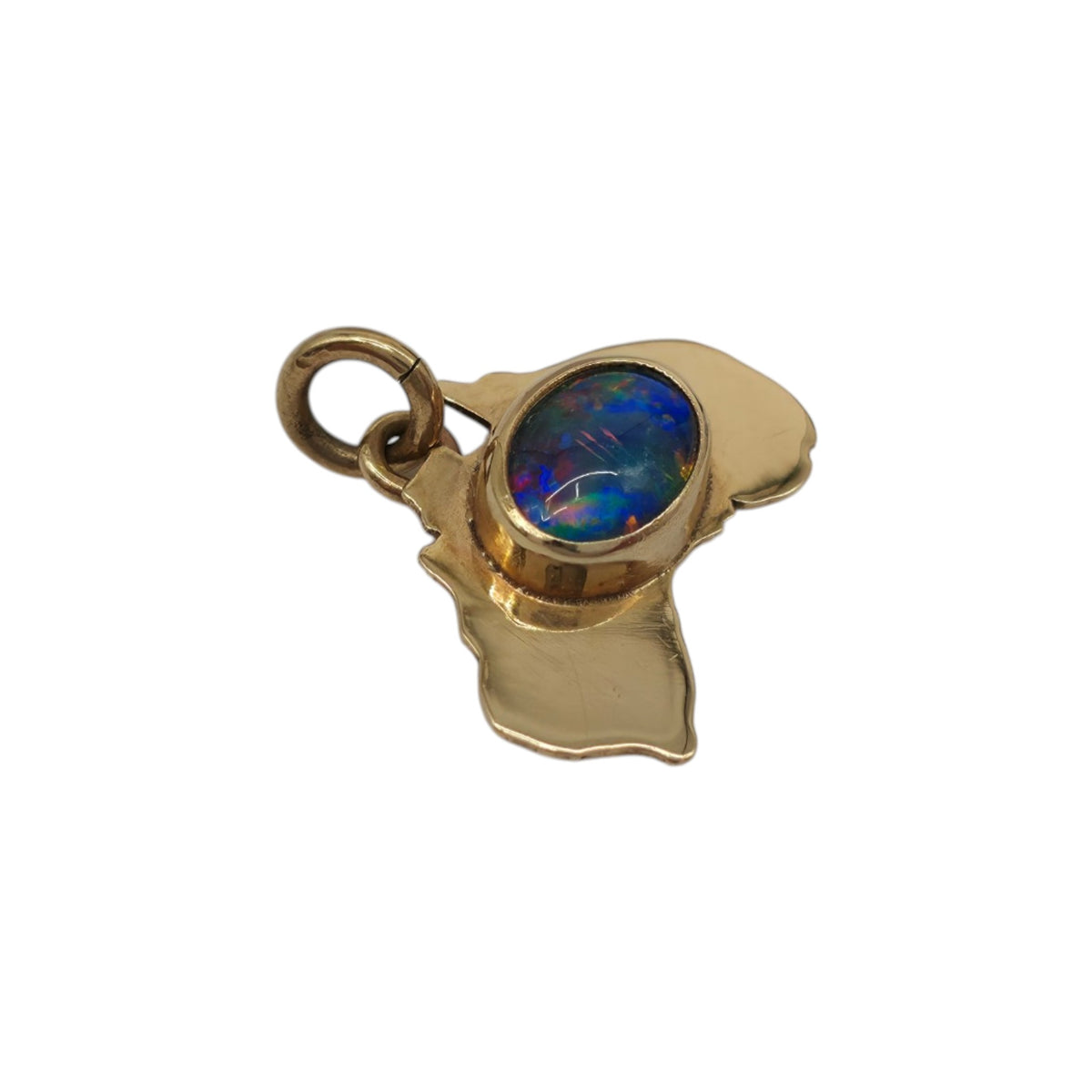 9ct Yellow Gold Australia Map Charm With Opal Triplet L 1.5 cm 0.9 g.