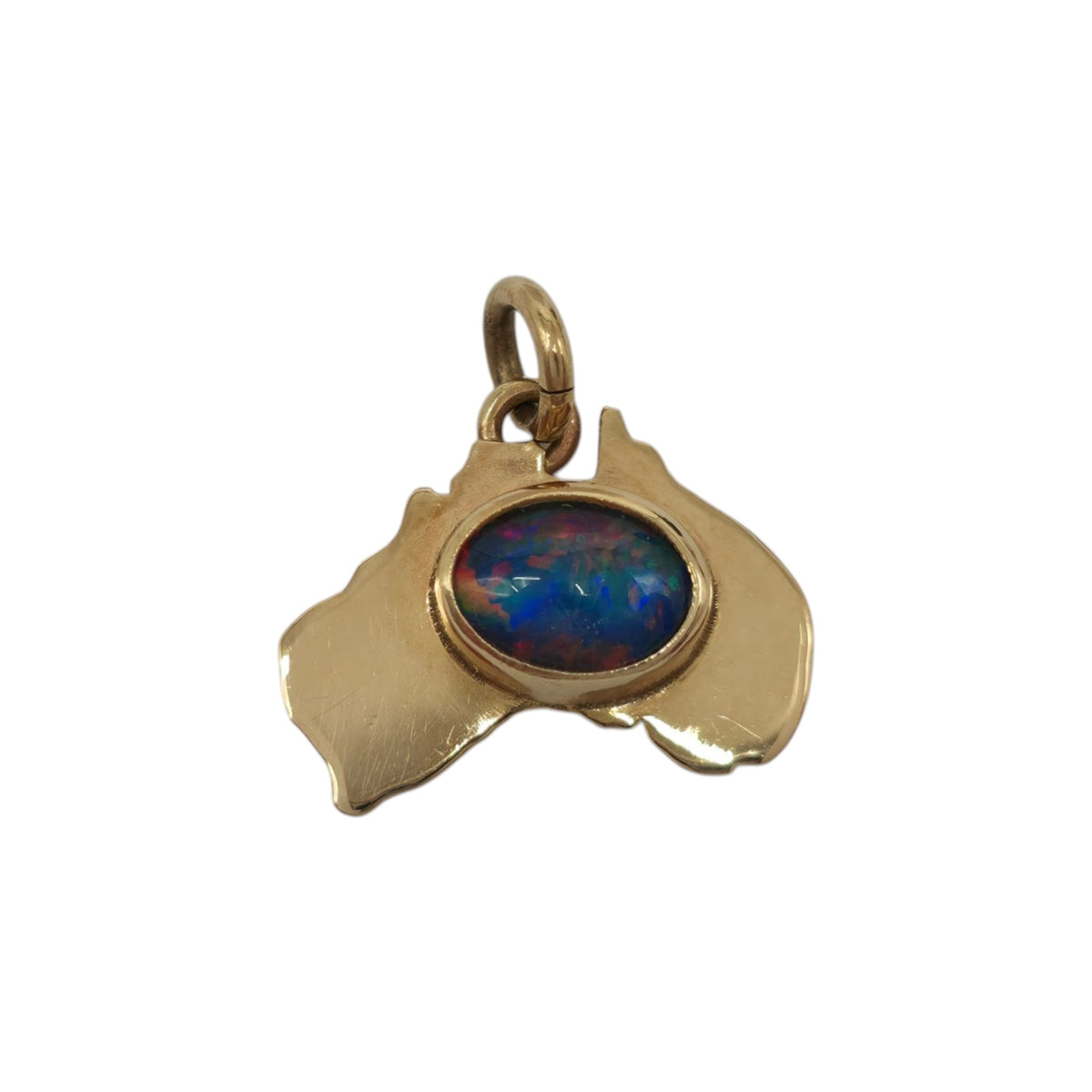 9ct Yellow Gold Australia Map Charm With Opal Triplet L 1.5 cm 0.9 g.