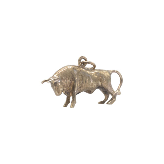 9ct 375 Yellow Gold Bull Charm c.1960's L 2.7 cm 2.1 g.