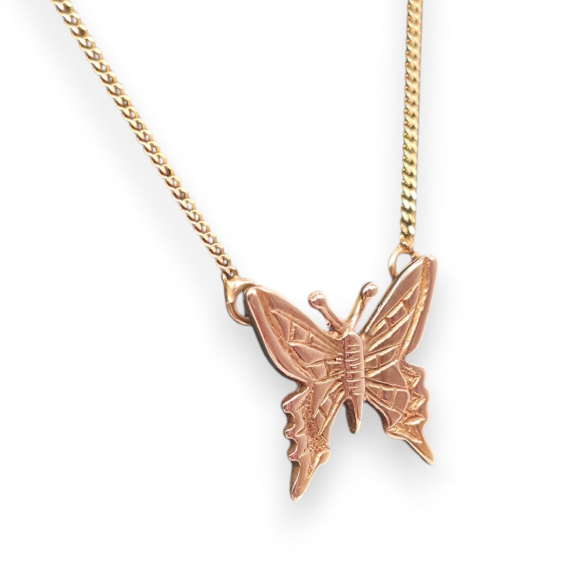 9ct 375 Yellow Gold Butterfly Necklace 1980 L 39.3 cm 2.3 g.
