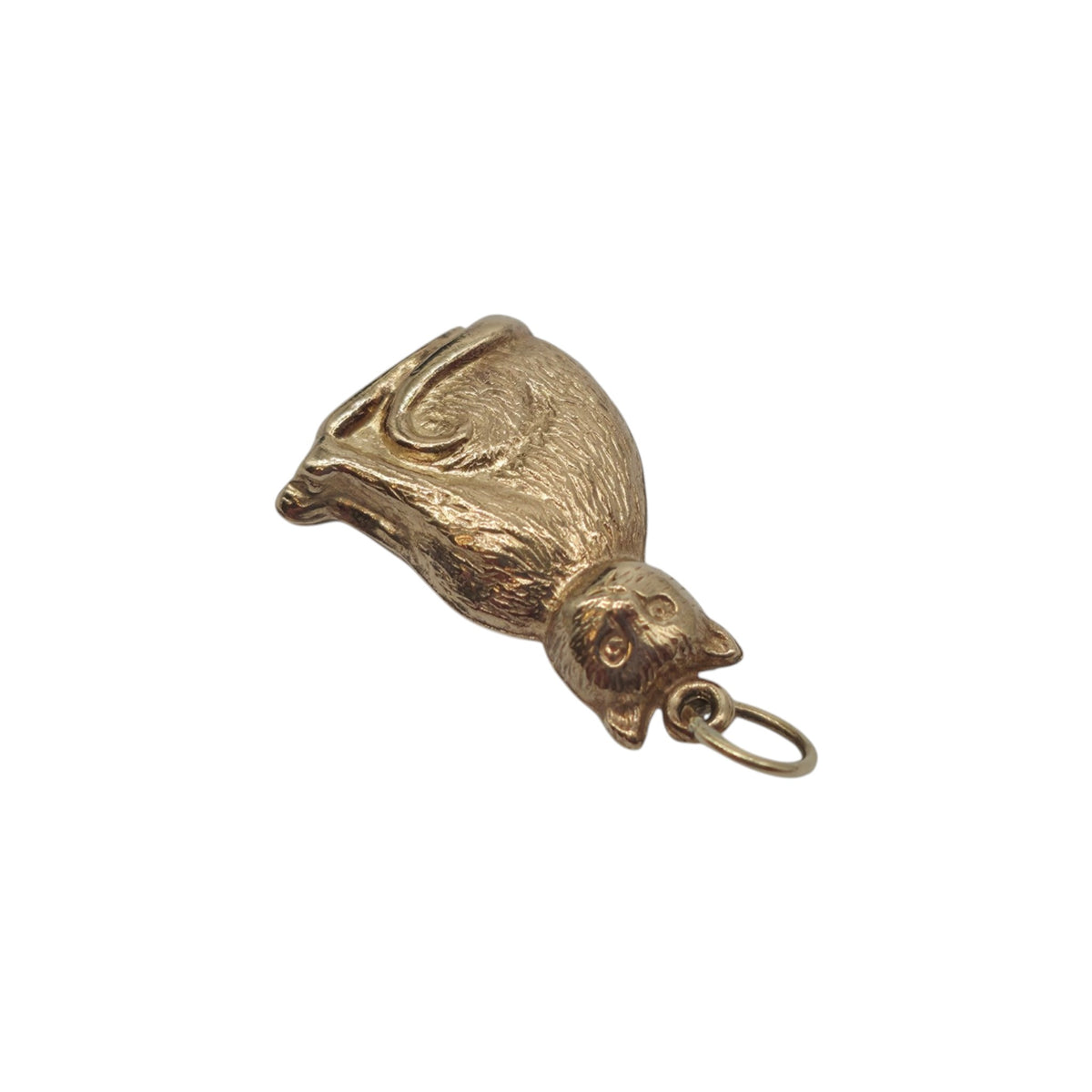 9ct Yellow Gold Cat Charm c.1970 L 1.6 cm 0.7 g.