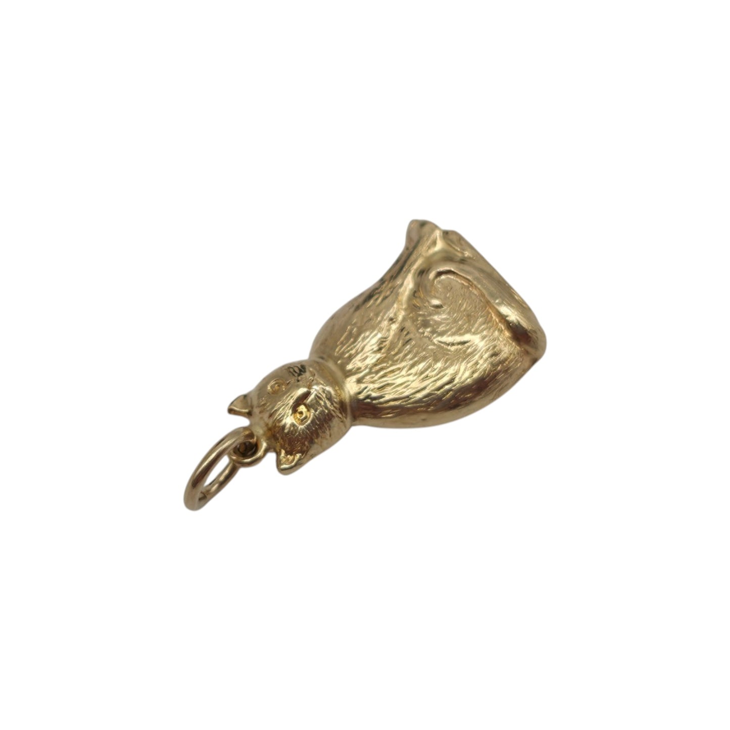 9ct 375 Yellow Gold Cat Charm 1966 L 1.6 cm 1.0 g.