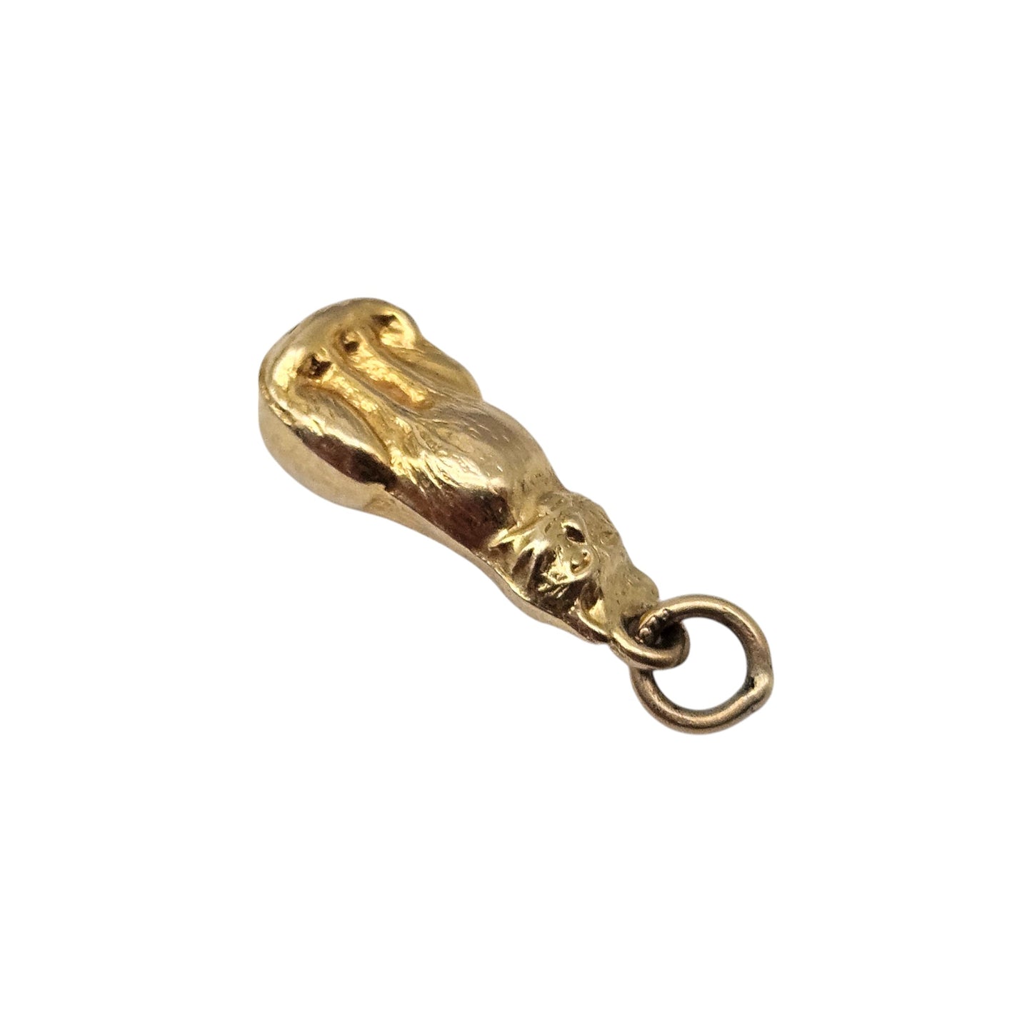 9ct 375 Yellow Gold Cat Charm 1963 L 1.5 cm 0.6 g.