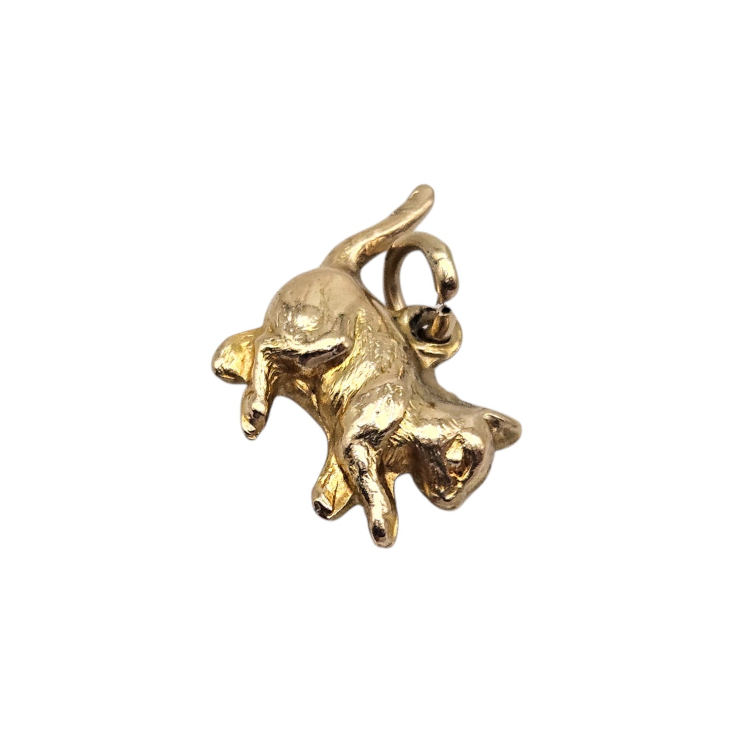 9ct Yellow Gold Cat Charm c.1960 L 1.1 cm 0.6 g.