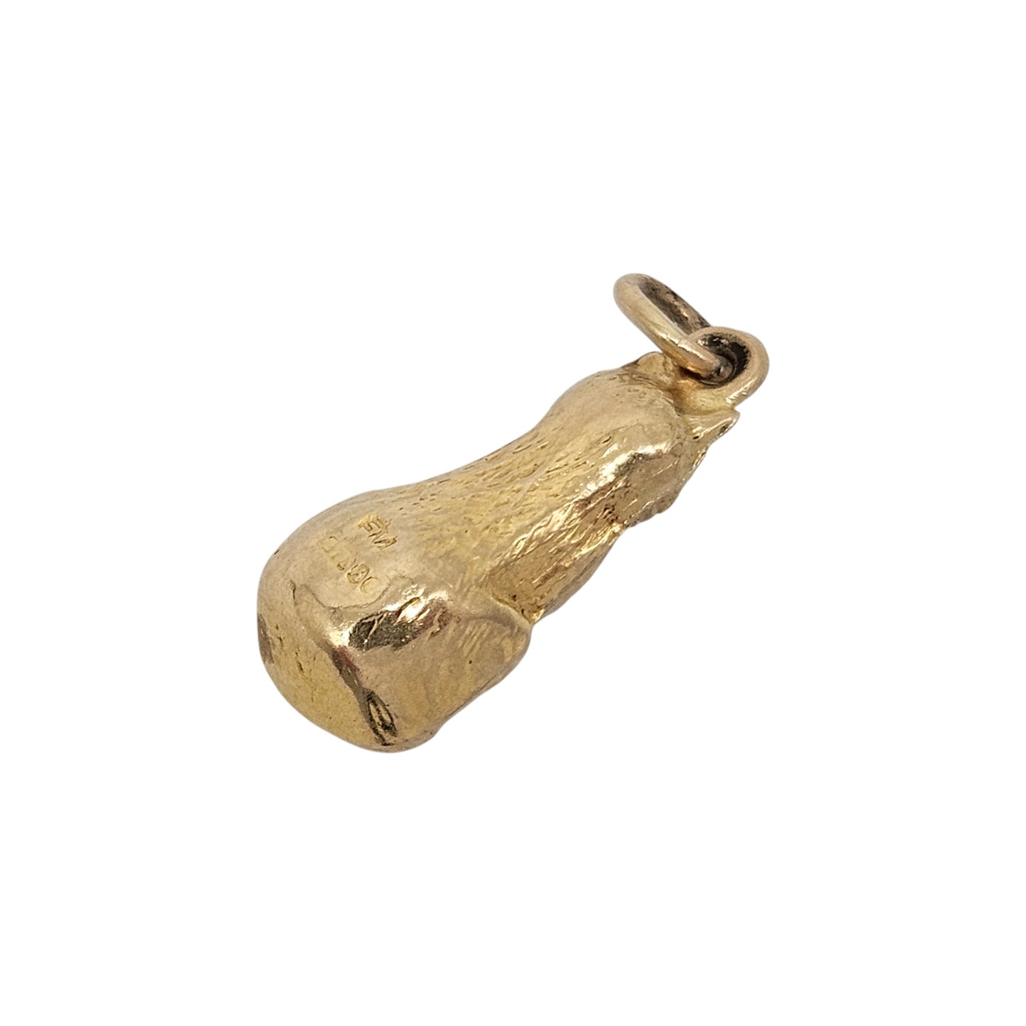 9ct 375 Yellow Gold Cat Charm 1963 L 1.5 cm 0.6 g.