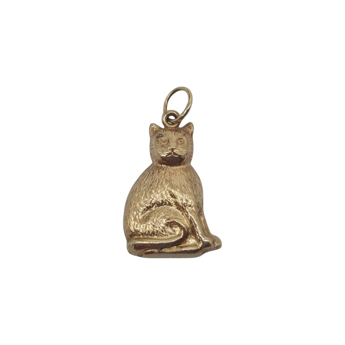 9ct Yellow Gold Cat Charm c.1970 L 1.6 cm 0.7 g.
