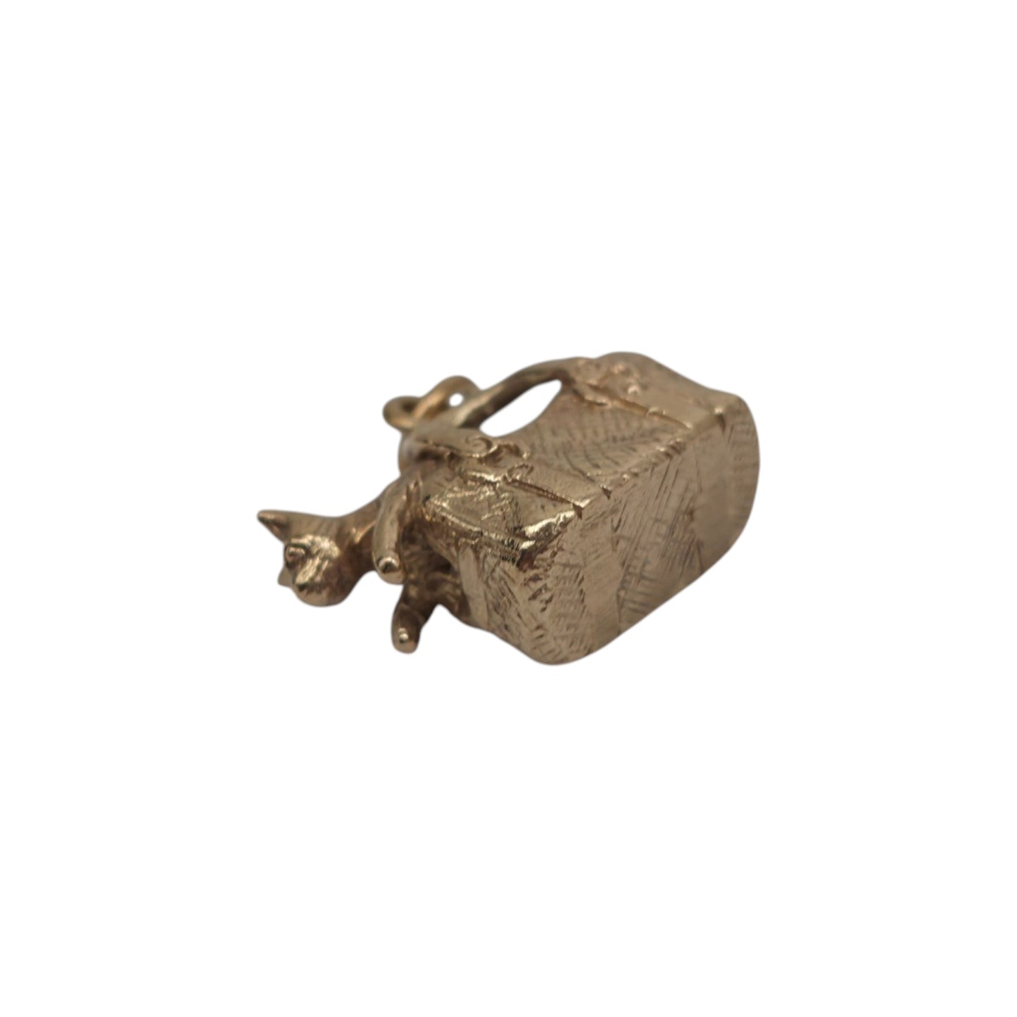 Heavy 9ct 375 Yellow Gold Cat In The Basket Charm 1970 L 1.6 cm 5.0 g.
