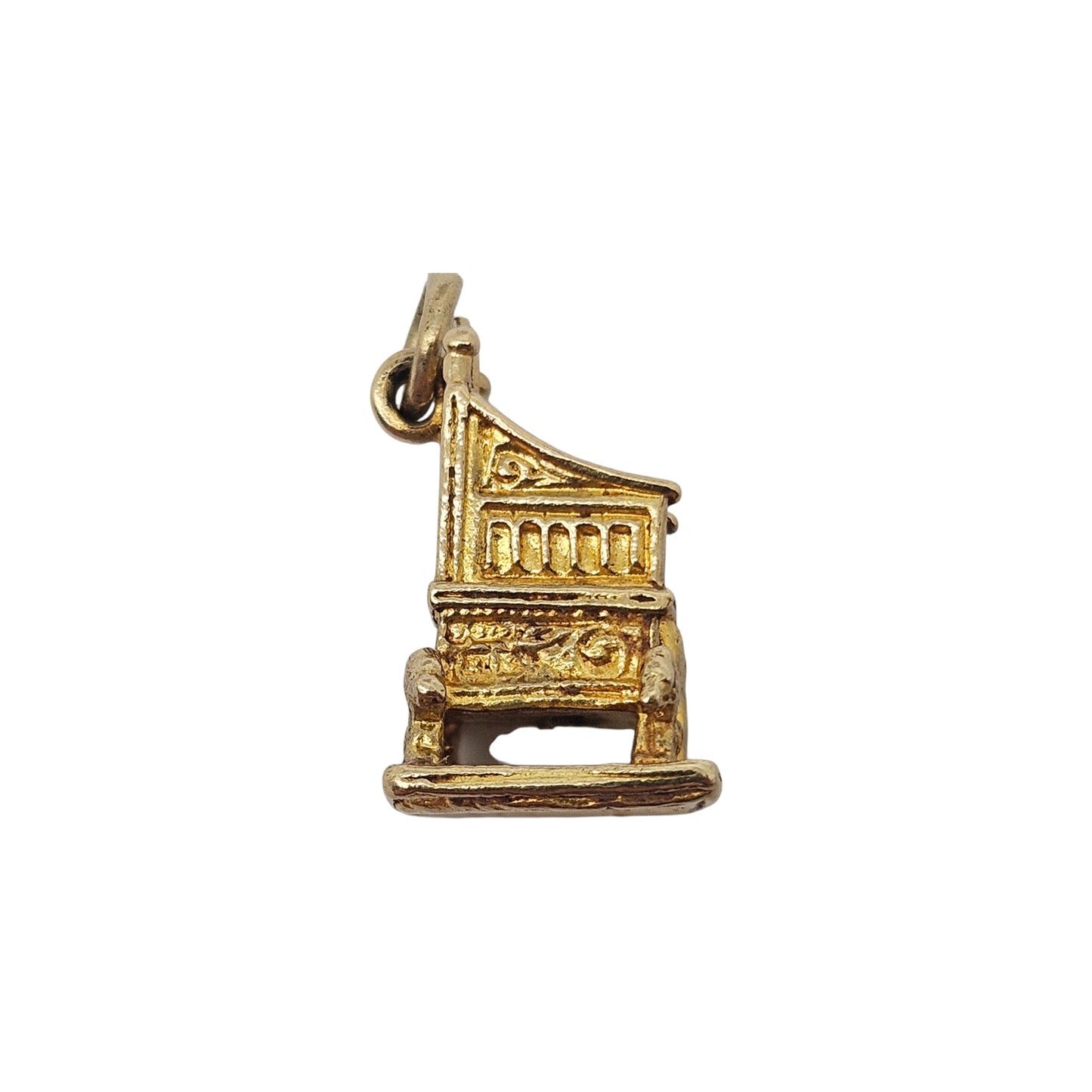 9ct 375 Yellow Gold Coronation Throne Charm 1952 L 1.5 cm 4.1 g.